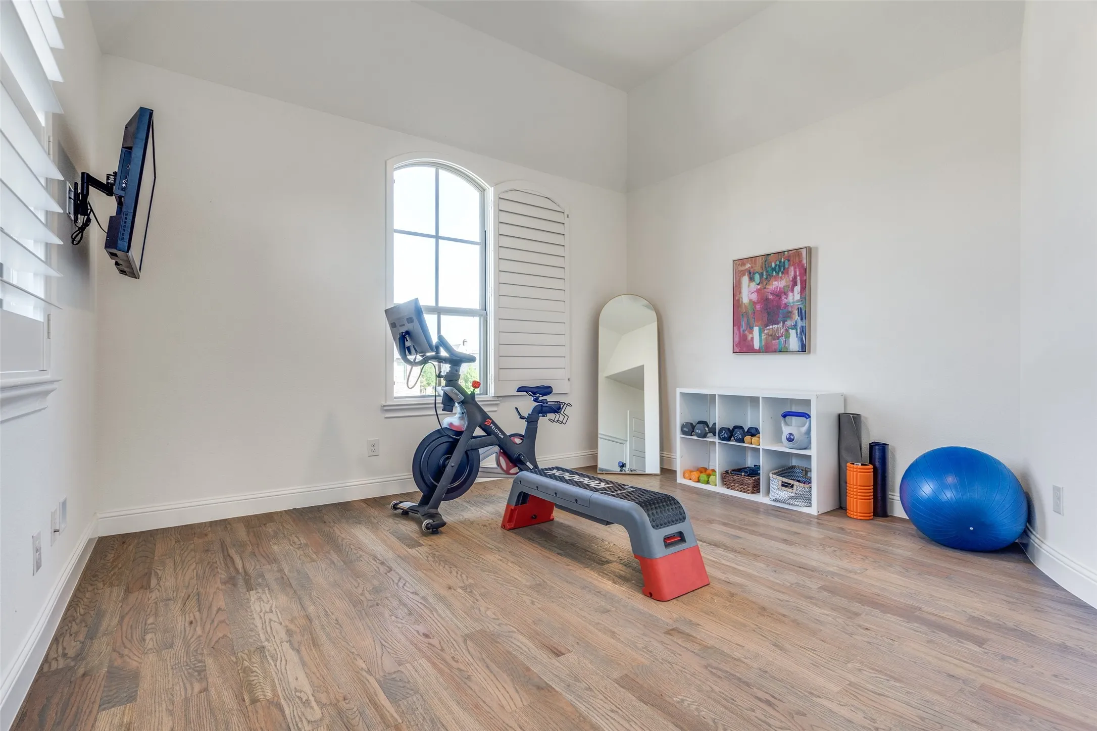 Single Family Residence For Sale in Denton County , 10215 Blackenhurst Lane, Frisco, Texas 75033, 5 Bedroom, 6 Bathroom, 3 Garage spaces, 4,931 Sqft, built in 2016, mls#21371114, Real Estate Agent in Frisco, Homes For Sale in Denton county, Homes For Sale in Frisco, Realtor in Frisco Texas, Real Estate Brokerage Independent Realty Texas, Luminita Cordes Realtor