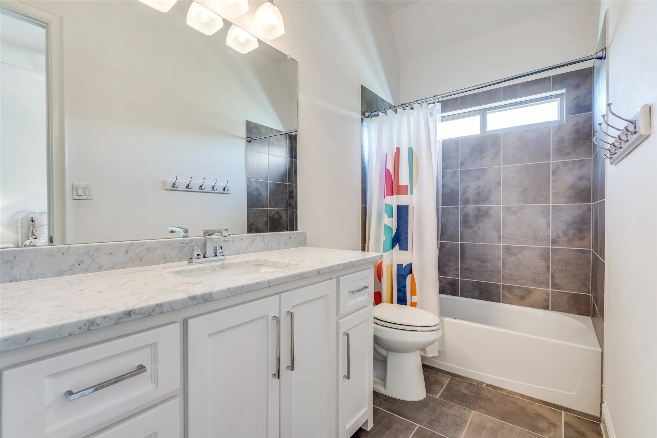 Single Family Residence For Sale in Denton County , 10215 Blackenhurst Lane, Frisco, Texas 75033, 5 Bedroom, 6 Bathroom, 3 Garage spaces, 4,931 Sqft, built in 2016, mls#21371114, Real Estate Agent in Frisco, Homes For Sale in Denton county, Homes For Sale in Frisco, Realtor in Frisco Texas, Real Estate Brokerage Independent Realty Texas, Luminita Cordes Realtor
