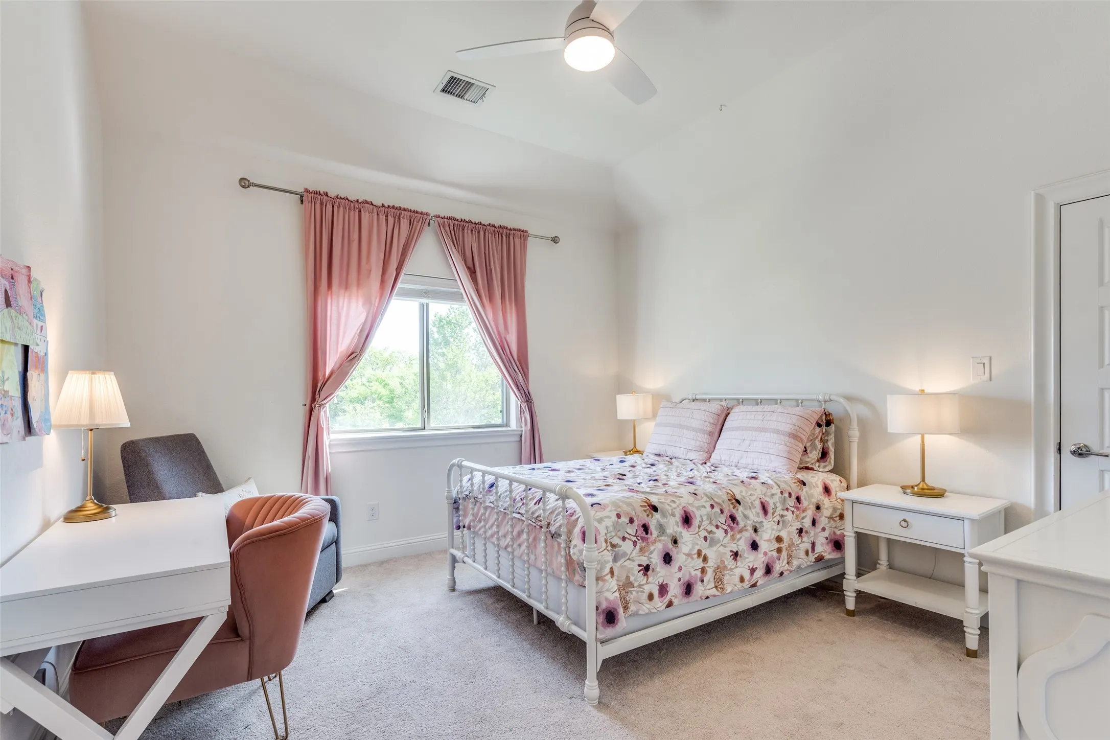 Single Family Residence For Sale in Denton County , 10215 Blackenhurst Lane, Frisco, Texas 75033, 5 Bedroom, 6 Bathroom, 3 Garage spaces, 4,931 Sqft, built in 2016, mls#21371114, Real Estate Agent in Frisco, Homes For Sale in Denton county, Homes For Sale in Frisco, Realtor in Frisco Texas, Real Estate Brokerage Independent Realty Texas, Luminita Cordes Realtor