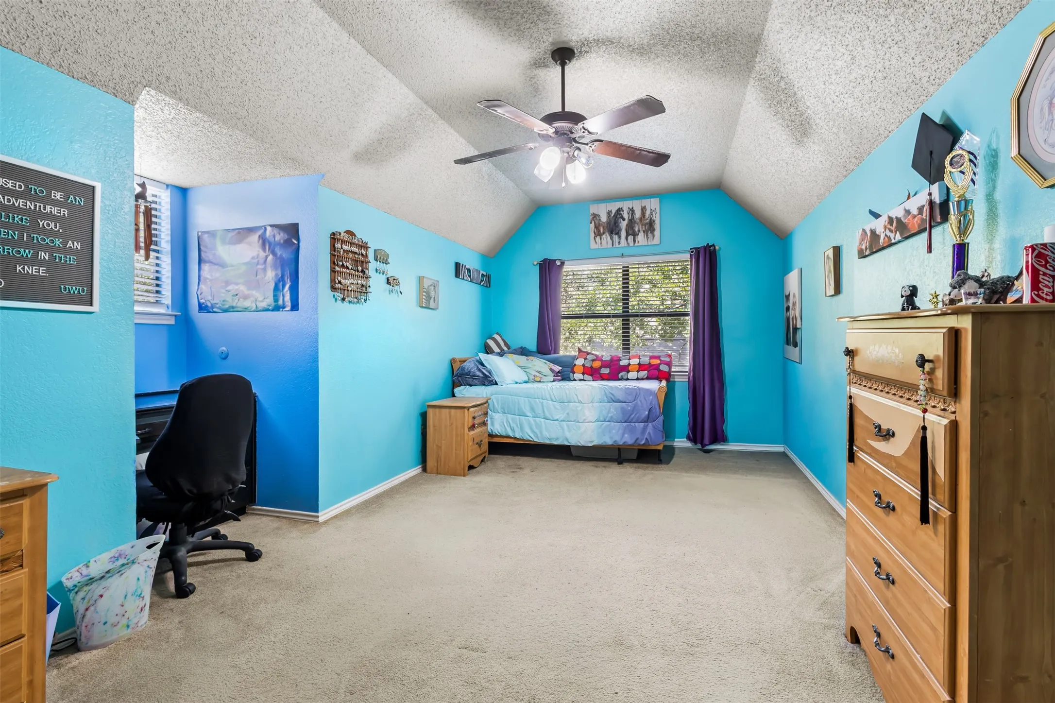Single Family Residence For Sale in Tarrant County , 4219 Pleasant Oaks Court, Arlington, Texas 76016, 3 Bedroom, 2 Bathroom, 2 Garage spaces, 2,244 Sqft, built in 1980, mls#21364013, Real Estate Agent in Arlington, Homes For Sale in Tarrant county, Homes For Sale in Arlington, Realtor in Arlington Texas, Real Estate Brokerage Independent Realty Texas, Luminita Cordes Realtor