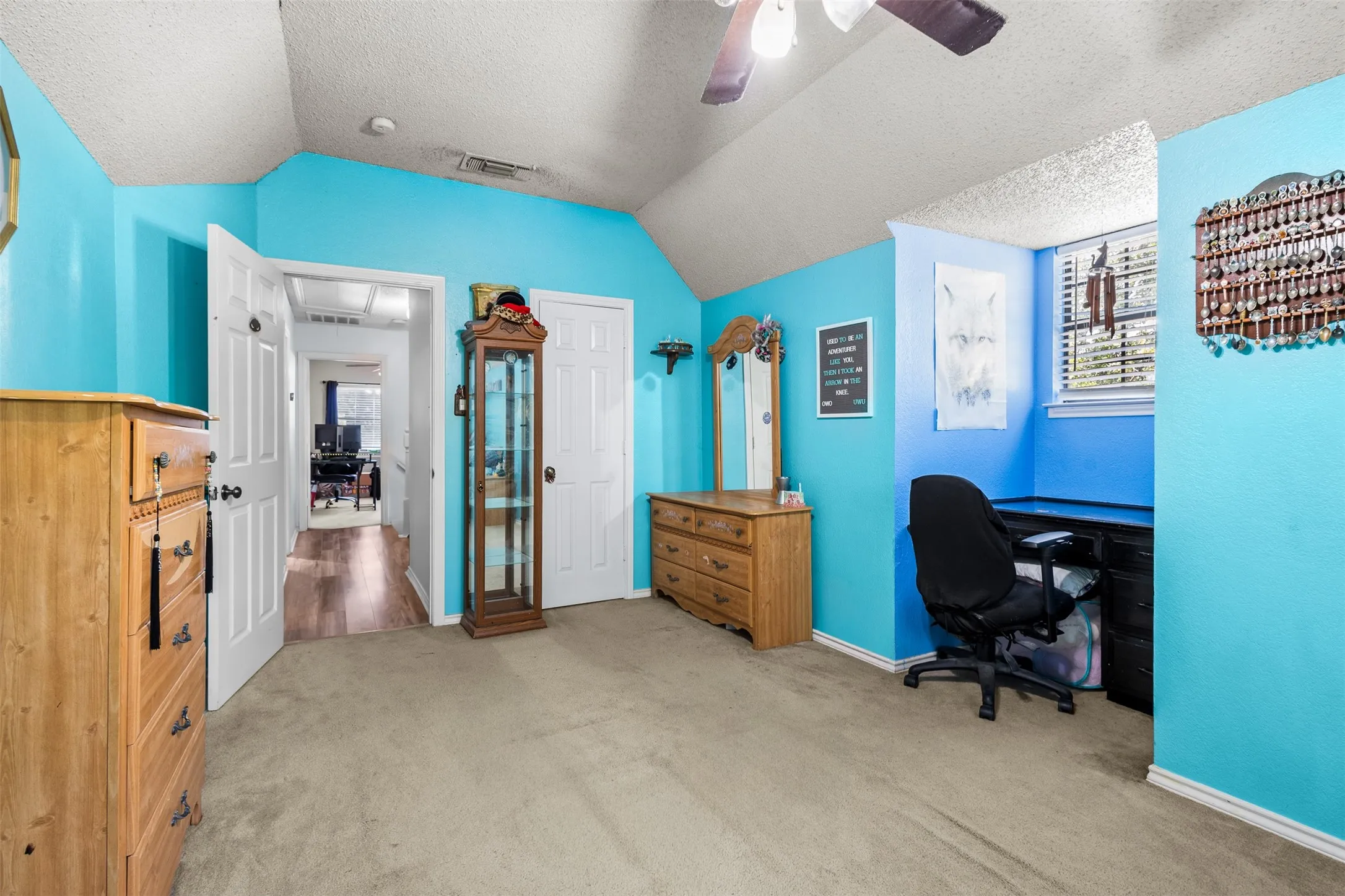 Single Family Residence For Sale in Tarrant County , 4219 Pleasant Oaks Court, Arlington, Texas 76016, 3 Bedroom, 2 Bathroom, 2 Garage spaces, 2,244 Sqft, built in 1980, mls#21364013, Real Estate Agent in Arlington, Homes For Sale in Tarrant county, Homes For Sale in Arlington, Realtor in Arlington Texas, Real Estate Brokerage Independent Realty Texas, Luminita Cordes Realtor