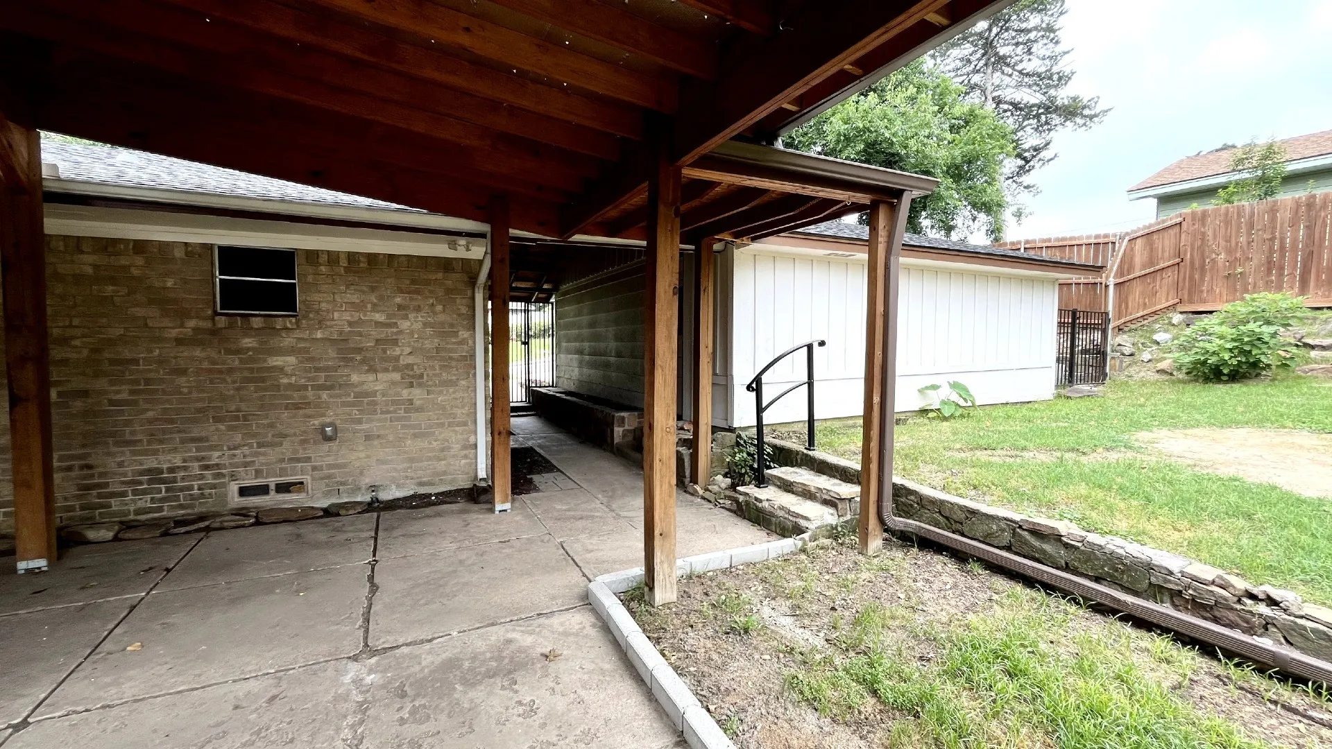 Single Family Residence For Rent in Dallas County , 4315 Woodstock Drive, Dallas, Texas 75232, 3 Bedroom, 2 Bathroom, 2 Garage spaces, 1,549 Sqft, built in 1961, mls#21371363, Real Estate Agent in Dallas, Homes For Rent in Dallas county, Homes For Rent in Dallas, Realtor in Dallas Texas, Real Estate Brokerage Independent Realty Texas, Luminita Cordes Realtor