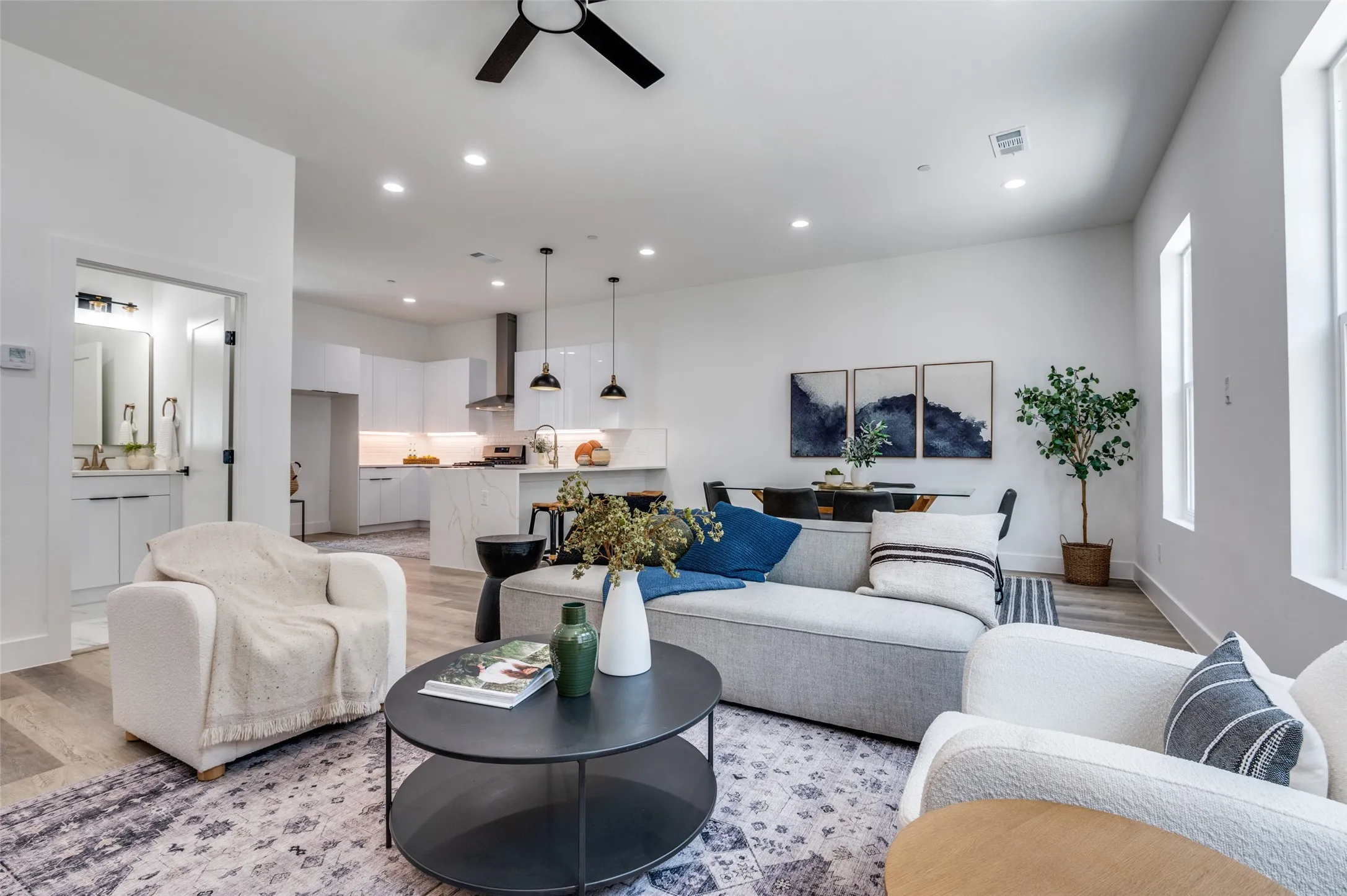 Condominium For Rent in Dallas County , 631 N Tyler Street 302, Dallas, Texas 75208, 2 Bedroom, 3 Bathroom, 2 Garage spaces, 1,780 Sqft, built in 2024, mls#21361576, Real Estate Agent in Dallas, Homes For Rent in Dallas county, Homes For Rent in Dallas, Realtor in Dallas Texas, Real Estate Brokerage Independent Realty Texas, Luminita Cordes Realtor
