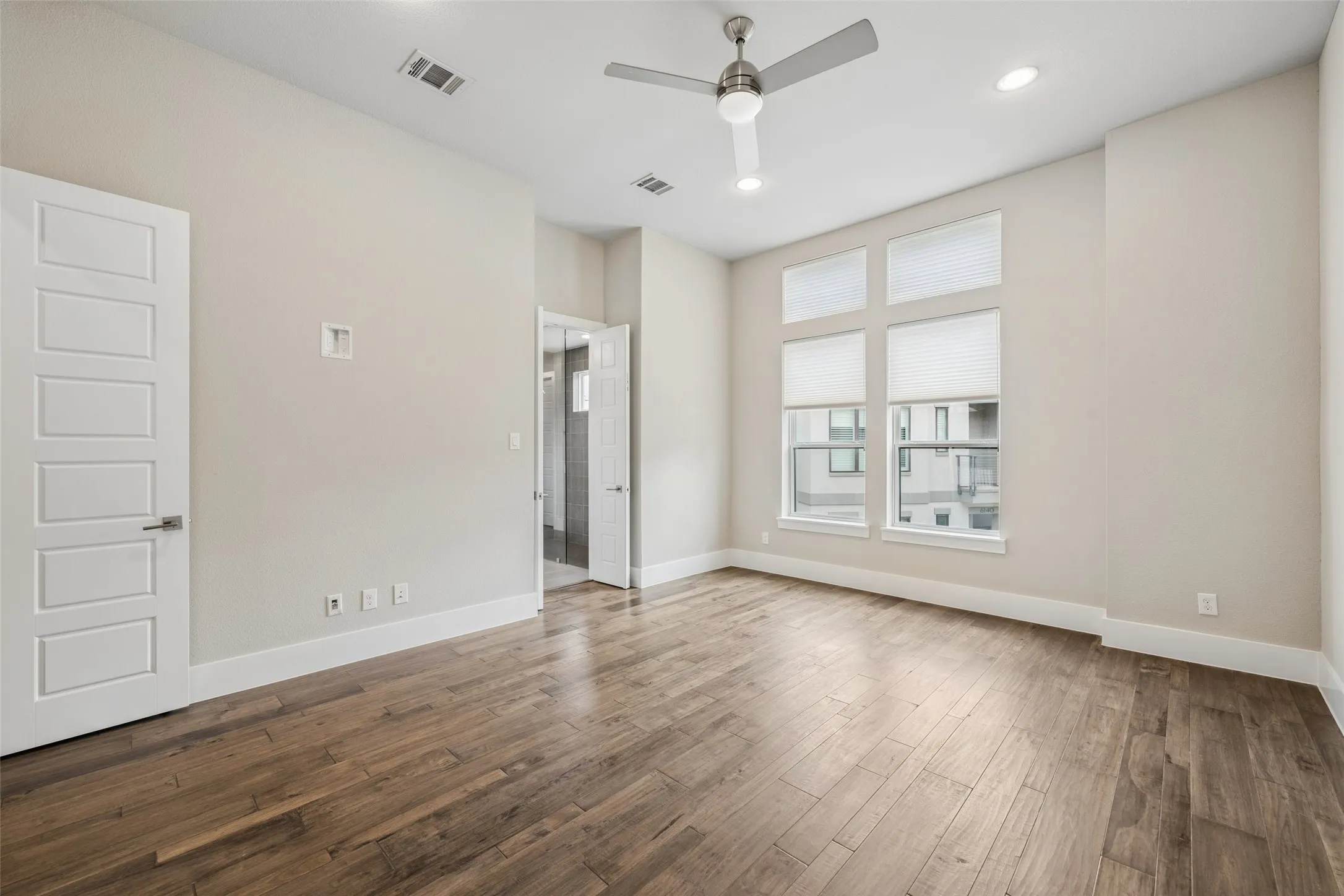 Single Family Residence For Sale in Collin County , 7854 Element Avenue, Plano, Texas 75024, 3 Bedroom, 5 Bathroom, 2 Garage spaces, 3,340 Sqft, built in 2018, mls#21370743, Real Estate Agent in Plano, Homes For Sale in Collin county, Homes For Sale in Plano, Realtor in Plano Texas, Real Estate Brokerage Independent Realty Texas, Luminita Cordes Realtor