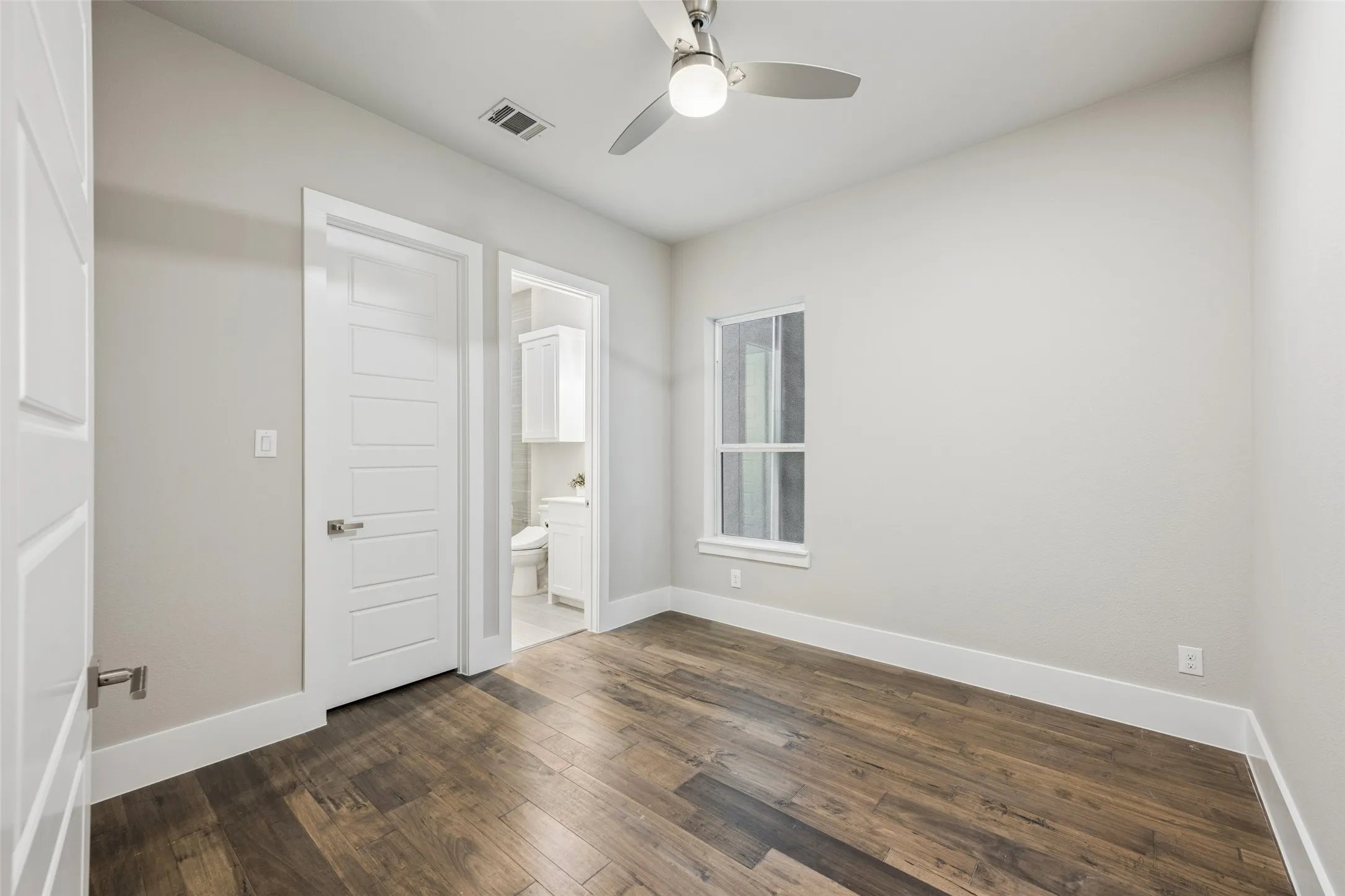 Single Family Residence For Sale in Collin County , 7854 Element Avenue, Plano, Texas 75024, 3 Bedroom, 5 Bathroom, 2 Garage spaces, 3,340 Sqft, built in 2018, mls#21370743, Real Estate Agent in Plano, Homes For Sale in Collin county, Homes For Sale in Plano, Realtor in Plano Texas, Real Estate Brokerage Independent Realty Texas, Luminita Cordes Realtor