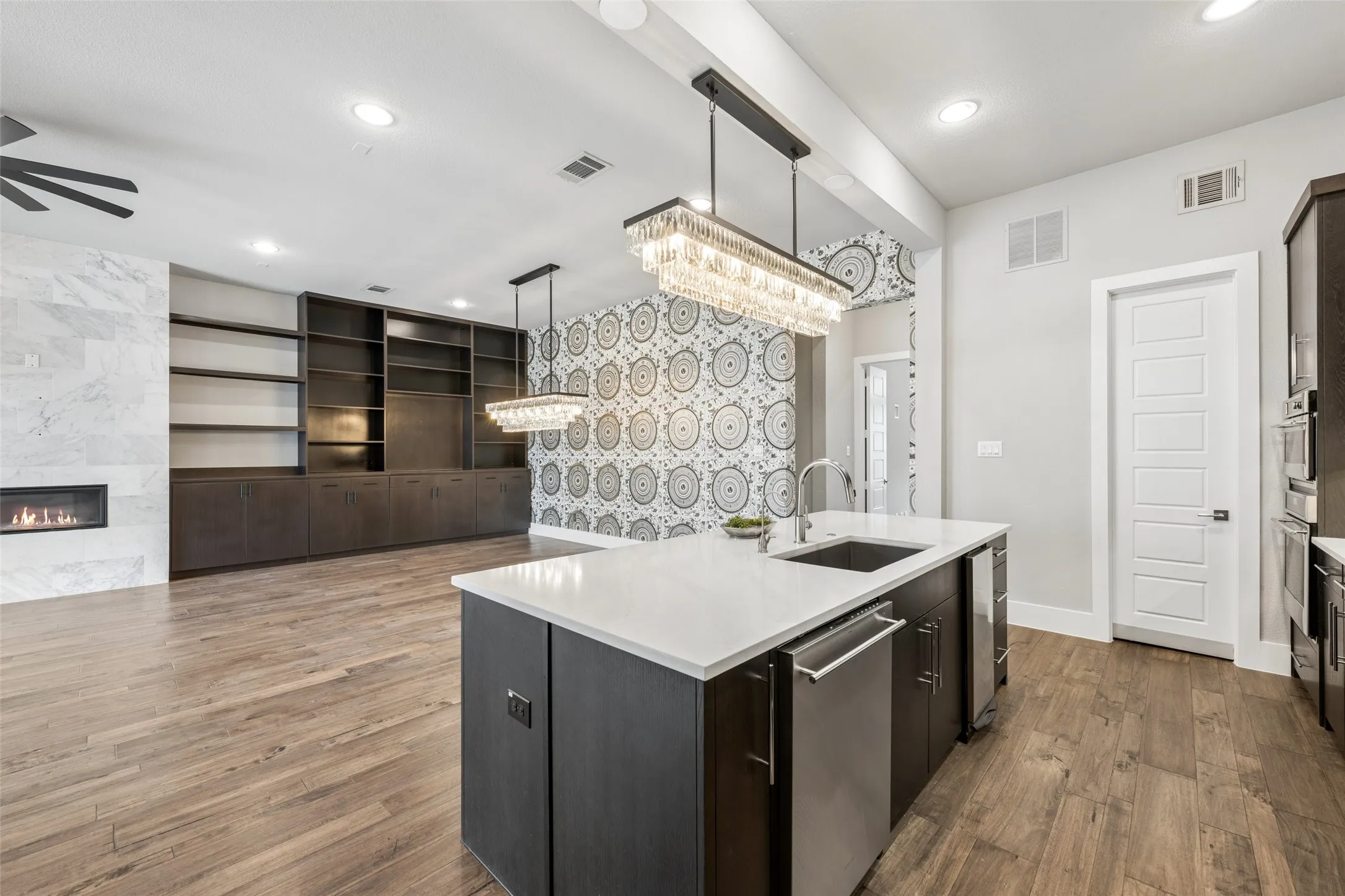 Single Family Residence For Sale in Collin County , 7854 Element Avenue, Plano, Texas 75024, 3 Bedroom, 5 Bathroom, 2 Garage spaces, 3,340 Sqft, built in 2018, mls#21370743, Real Estate Agent in Plano, Homes For Sale in Collin county, Homes For Sale in Plano, Realtor in Plano Texas, Real Estate Brokerage Independent Realty Texas, Luminita Cordes Realtor