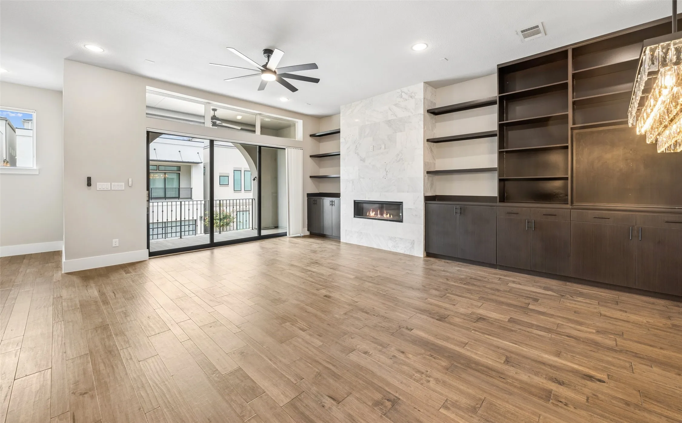 Single Family Residence For Sale in Collin County , 7854 Element Avenue, Plano, Texas 75024, 3 Bedroom, 5 Bathroom, 2 Garage spaces, 3,340 Sqft, built in 2018, mls#21370743, Real Estate Agent in Plano, Homes For Sale in Collin county, Homes For Sale in Plano, Realtor in Plano Texas, Real Estate Brokerage Independent Realty Texas, Luminita Cordes Realtor