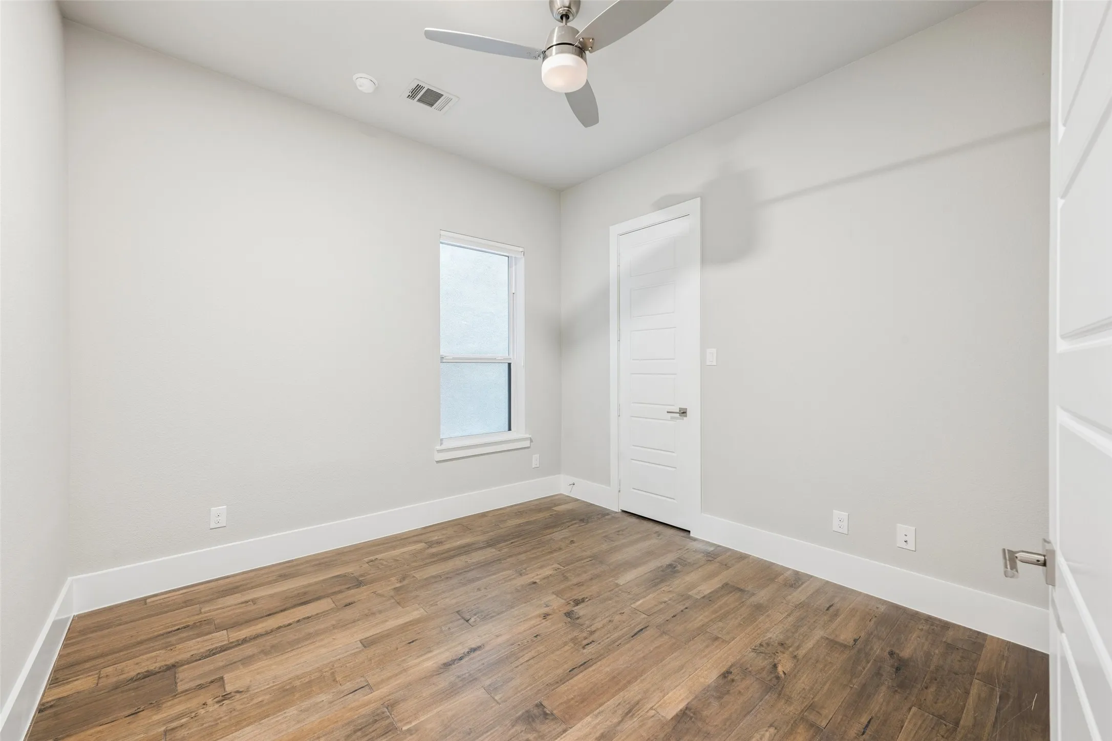 Single Family Residence For Sale in Collin County , 7854 Element Avenue, Plano, Texas 75024, 3 Bedroom, 5 Bathroom, 2 Garage spaces, 3,340 Sqft, built in 2018, mls#21370743, Real Estate Agent in Plano, Homes For Sale in Collin county, Homes For Sale in Plano, Realtor in Plano Texas, Real Estate Brokerage Independent Realty Texas, Luminita Cordes Realtor