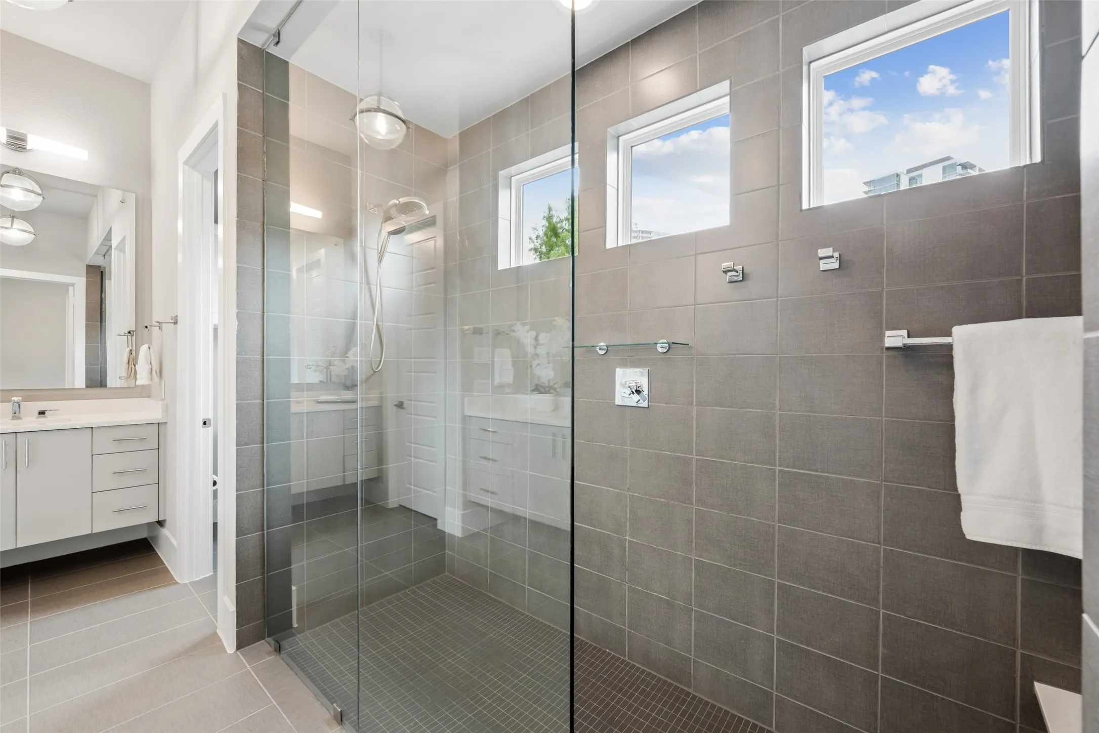 Single Family Residence For Sale in Collin County , 7854 Element Avenue, Plano, Texas 75024, 3 Bedroom, 5 Bathroom, 2 Garage spaces, 3,340 Sqft, built in 2018, mls#21370743, Real Estate Agent in Plano, Homes For Sale in Collin county, Homes For Sale in Plano, Realtor in Plano Texas, Real Estate Brokerage Independent Realty Texas, Luminita Cordes Realtor