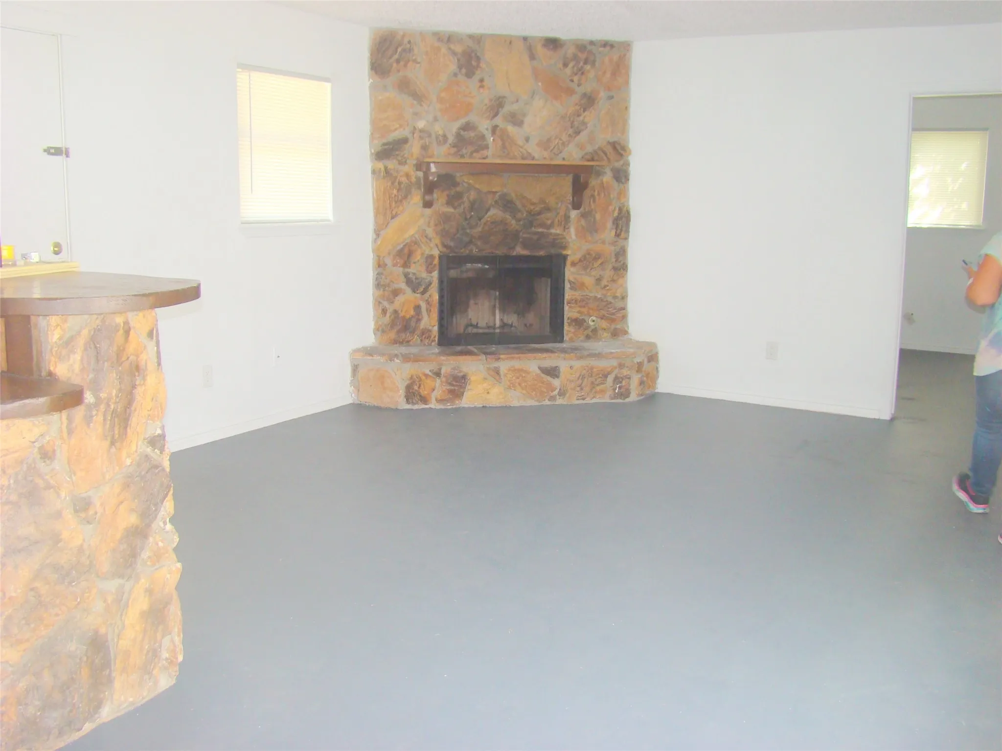Single Family Residence For Rent in Ellis County , 1506 N Preston Street, Ennis, Texas 75119, 2 Bedroom, 1 Bathroom, Garage spaces, 885 Sqft, built in 1982, mls#21371376, Real Estate Agent in Ennis, Homes For Rent in Ellis county, Homes For Rent in Ennis, Realtor in Ennis Texas, Real Estate Brokerage Independent Realty Texas, Luminita Cordes Realtor