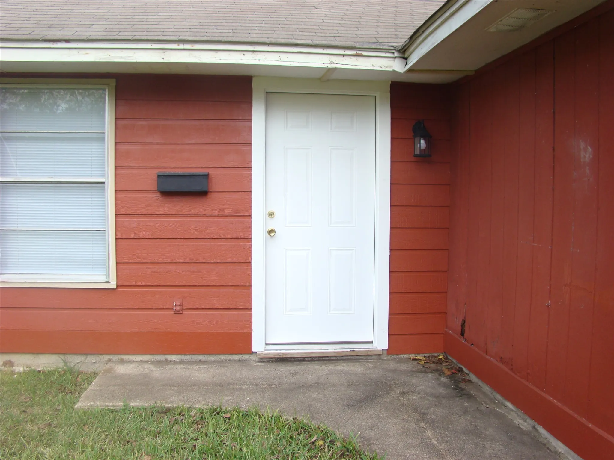 Single Family Residence For Rent in Ellis County , 1506 N Preston Street, Ennis, Texas 75119, 2 Bedroom, 1 Bathroom, Garage spaces, 885 Sqft, built in 1982, mls#21371376, Real Estate Agent in Ennis, Homes For Rent in Ellis county, Homes For Rent in Ennis, Realtor in Ennis Texas, Real Estate Brokerage Independent Realty Texas, Luminita Cordes Realtor
