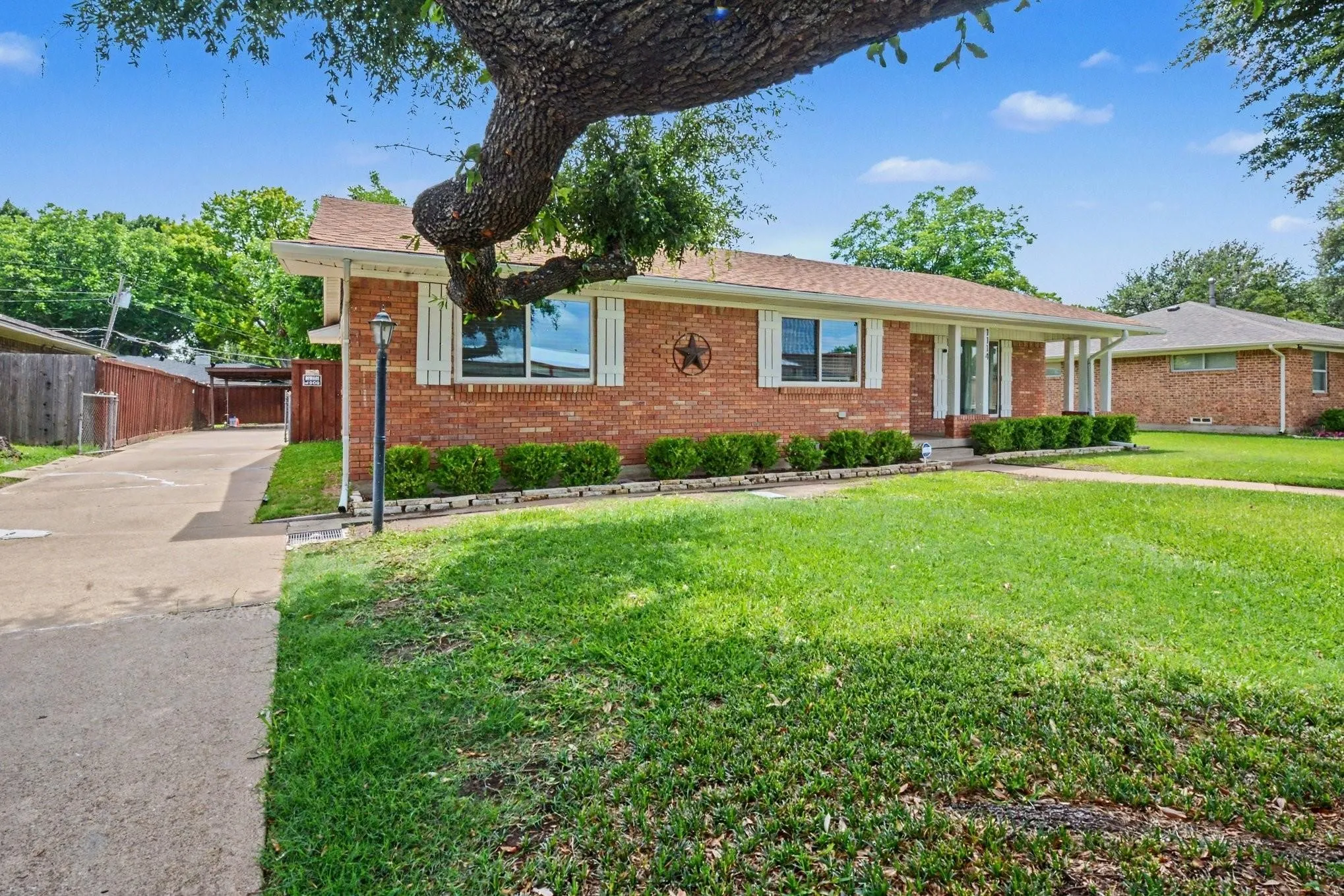 Single Family Residence For Sale in Dallas County , 1114 Glouchester Drive, Garland, Texas 75040, 3 Bedroom, 2 Bathroom, 2 Garage spaces, 1,650 Sqft, built in 1965, mls#21371379, Real Estate Agent in Garland, Homes For Sale in Dallas county, Homes For Sale in Garland, Realtor in Garland Texas, Real Estate Brokerage Independent Realty Texas, Luminita Cordes Realtor