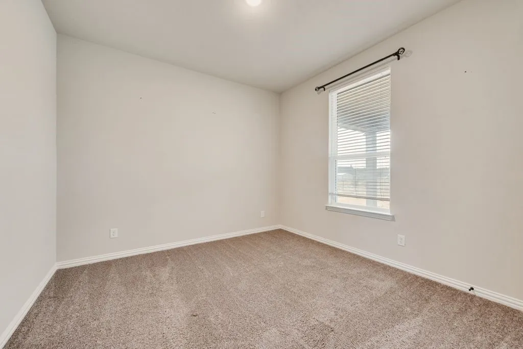 Single Family Residence For Sale in Parker County , 6016 Ember Crest Drive, Weatherford, Texas 76085, 4 Bedroom, 2 Bathroom, 2 Garage spaces, 2,229 Sqft, built in 2021, mls#21371272, Real Estate Agent in Weatherford, Homes For Sale in Parker county, Homes For Sale in Weatherford, Realtor in Weatherford Texas, Real Estate Brokerage Independent Realty Texas, Luminita Cordes Realtor