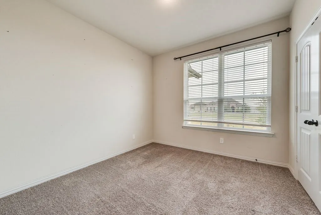 Single Family Residence For Sale in Parker County , 6016 Ember Crest Drive, Weatherford, Texas 76085, 4 Bedroom, 2 Bathroom, 2 Garage spaces, 2,229 Sqft, built in 2021, mls#21371272, Real Estate Agent in Weatherford, Homes For Sale in Parker county, Homes For Sale in Weatherford, Realtor in Weatherford Texas, Real Estate Brokerage Independent Realty Texas, Luminita Cordes Realtor