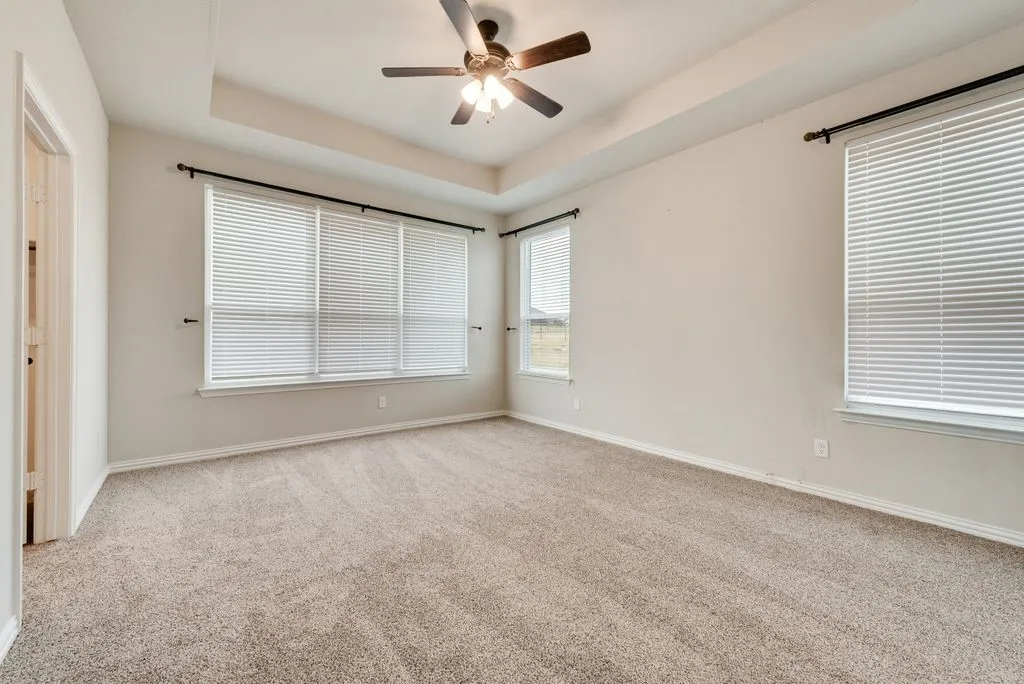 Single Family Residence For Sale in Parker County , 6016 Ember Crest Drive, Weatherford, Texas 76085, 4 Bedroom, 2 Bathroom, 2 Garage spaces, 2,229 Sqft, built in 2021, mls#21371272, Real Estate Agent in Weatherford, Homes For Sale in Parker county, Homes For Sale in Weatherford, Realtor in Weatherford Texas, Real Estate Brokerage Independent Realty Texas, Luminita Cordes Realtor