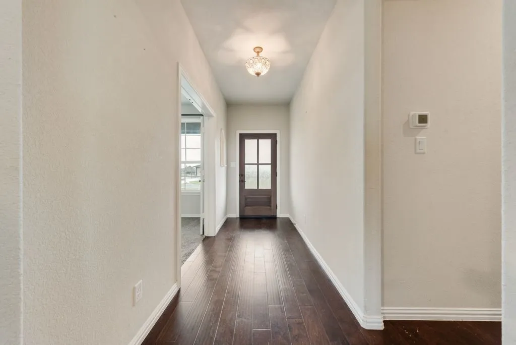 Single Family Residence For Sale in Parker County , 6016 Ember Crest Drive, Weatherford, Texas 76085, 4 Bedroom, 2 Bathroom, 2 Garage spaces, 2,229 Sqft, built in 2021, mls#21371272, Real Estate Agent in Weatherford, Homes For Sale in Parker county, Homes For Sale in Weatherford, Realtor in Weatherford Texas, Real Estate Brokerage Independent Realty Texas, Luminita Cordes Realtor