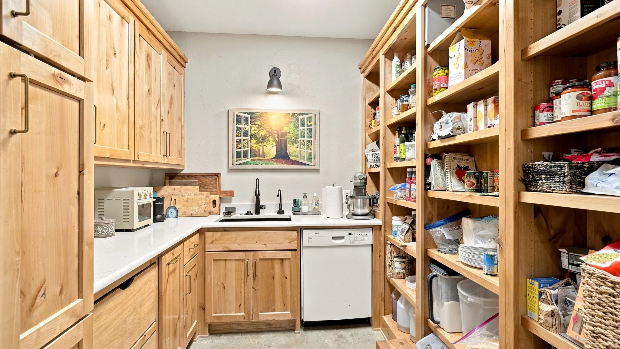 Farm For Sale in Hood County , 3424 Calico Court, Granbury, Texas 76048, 3 Bedroom, 3 Bathroom, 2 Garage spaces, 2,636 Sqft, built in 2000, mls#21371387, Real Estate Agent in Granbury, Homes For Sale in Hood county, Homes For Sale in Granbury, Realtor in Granbury Texas, Real Estate Brokerage Independent Realty Texas, Luminita Cordes Realtor