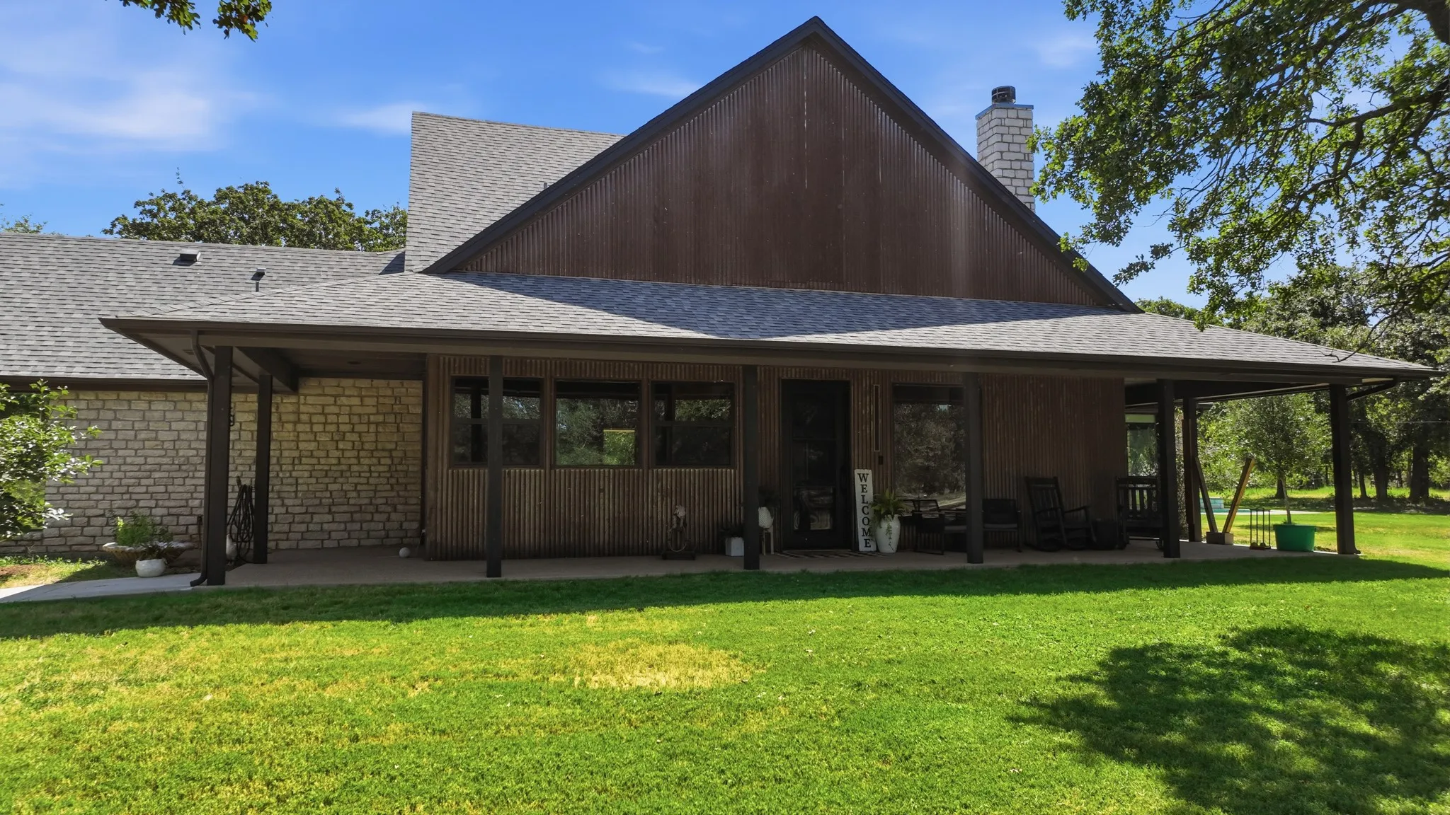 Farm For Sale in Hood County , 3424 Calico Court, Granbury, Texas 76048, 3 Bedroom, 3 Bathroom, 2 Garage spaces, 2,636 Sqft, built in 2000, mls#21371387, Real Estate Agent in Granbury, Homes For Sale in Hood county, Homes For Sale in Granbury, Realtor in Granbury Texas, Real Estate Brokerage Independent Realty Texas, Luminita Cordes Realtor