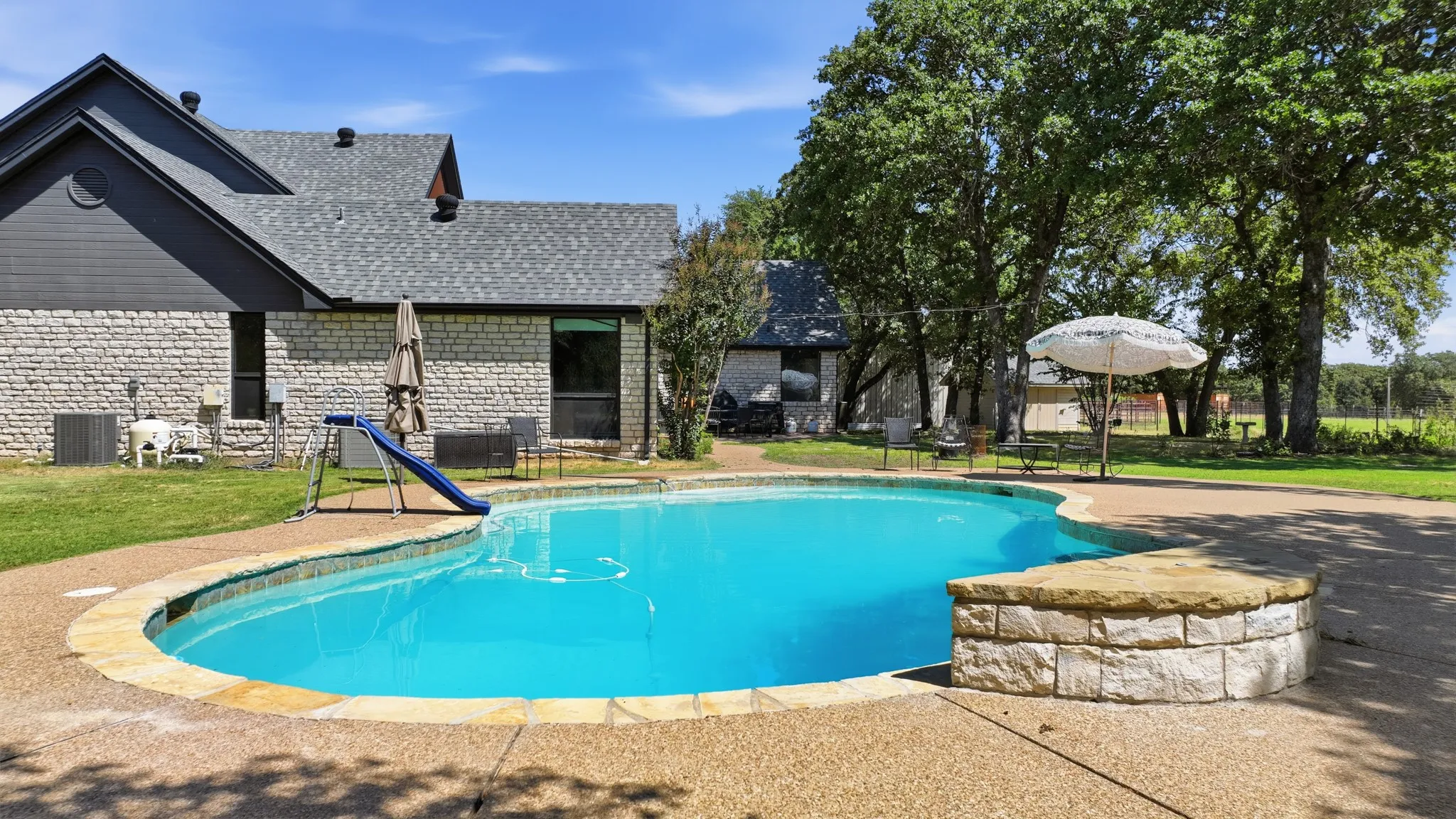 Farm For Sale in Hood County , 3424 Calico Court, Granbury, Texas 76048, 3 Bedroom, 3 Bathroom, 2 Garage spaces, 2,636 Sqft, built in 2000, mls#21371387, Real Estate Agent in Granbury, Homes For Sale in Hood county, Homes For Sale in Granbury, Realtor in Granbury Texas, Real Estate Brokerage Independent Realty Texas, Luminita Cordes Realtor