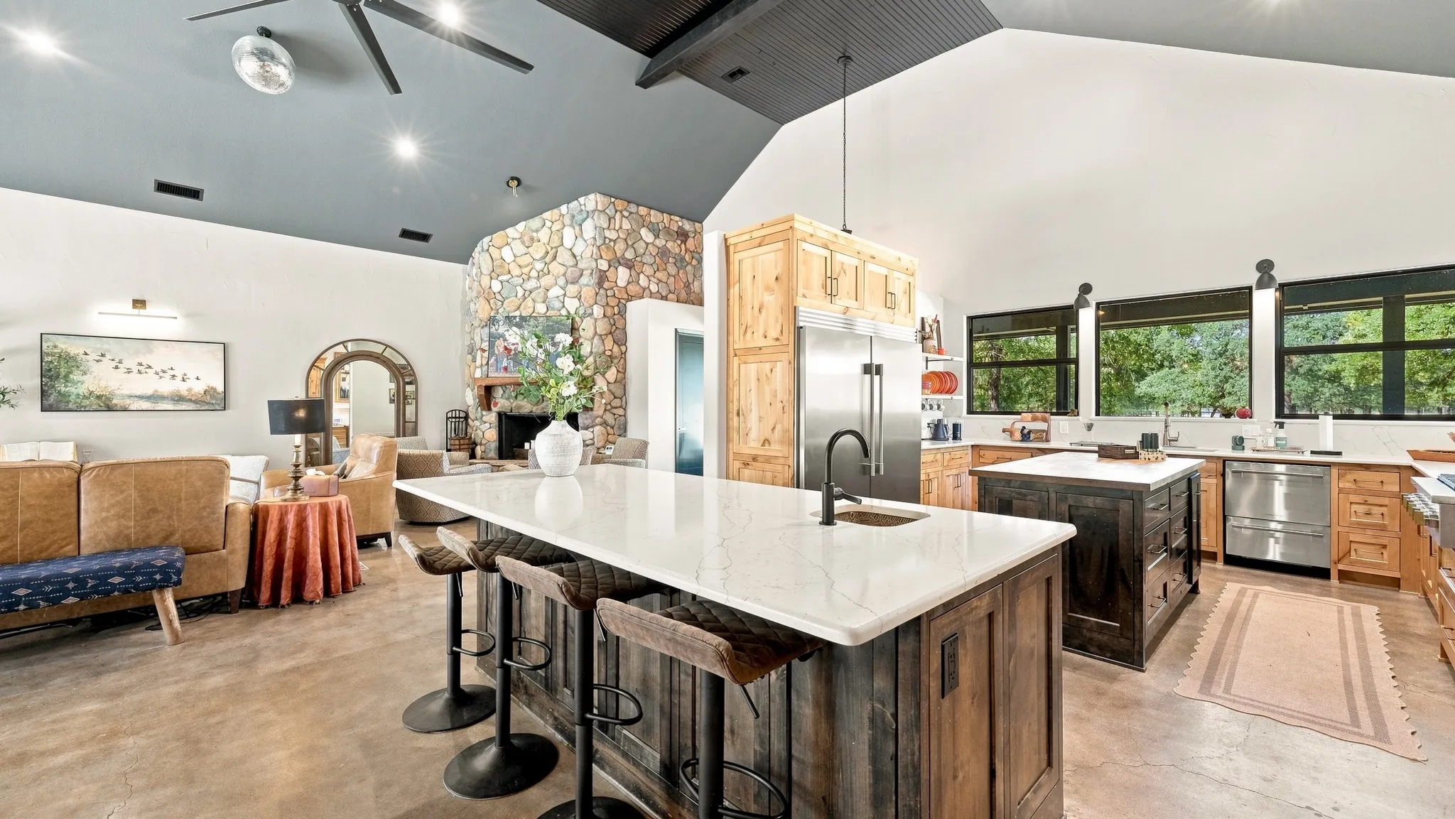 Farm For Sale in Hood County , 3424 Calico Court, Granbury, Texas 76048, 3 Bedroom, 3 Bathroom, 2 Garage spaces, 2,636 Sqft, built in 2000, mls#21371387, Real Estate Agent in Granbury, Homes For Sale in Hood county, Homes For Sale in Granbury, Realtor in Granbury Texas, Real Estate Brokerage Independent Realty Texas, Luminita Cordes Realtor