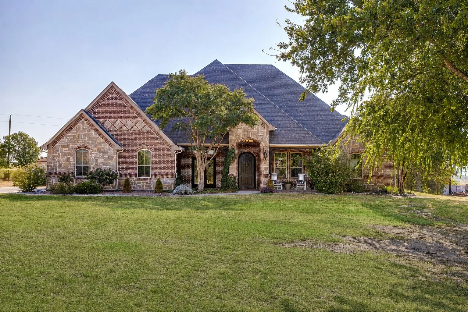 Single Family Residence For Sale in Parker County , 346 Scenic View Drive, Aledo, Texas 76008, 4 Bedroom, 4 Bathroom, 3 Garage spaces, 3,445 Sqft, built in 2008, mls#21369798, Real Estate Agent in Aledo, Homes For Sale in Parker county, Homes For Sale in Aledo, Realtor in Aledo Texas, Real Estate Brokerage Independent Realty Texas, Luminita Cordes Realtor