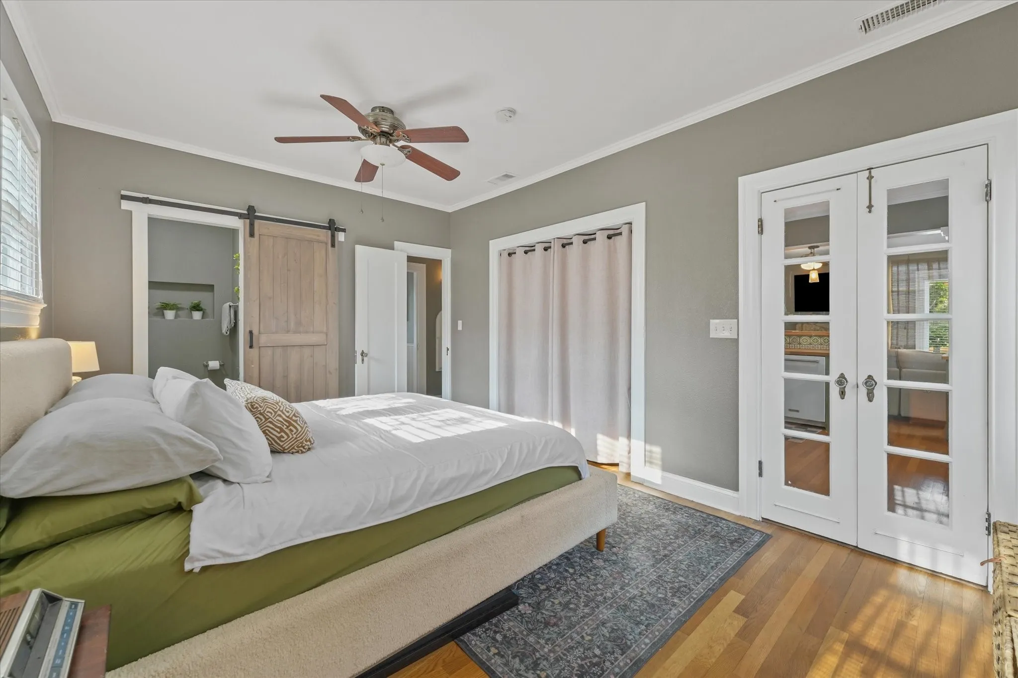 Single Family Residence For Sale in Dallas County , 708 Blaylock Drive, Dallas, Texas 75203, 3 Bedroom, 2 Bathroom, Garage spaces, 1,246 Sqft, built in 1948, mls#21371281, Real Estate Agent in Dallas, Homes For Sale in Dallas county, Homes For Sale in Dallas, Realtor in Dallas Texas, Real Estate Brokerage Independent Realty Texas, Luminita Cordes Realtor