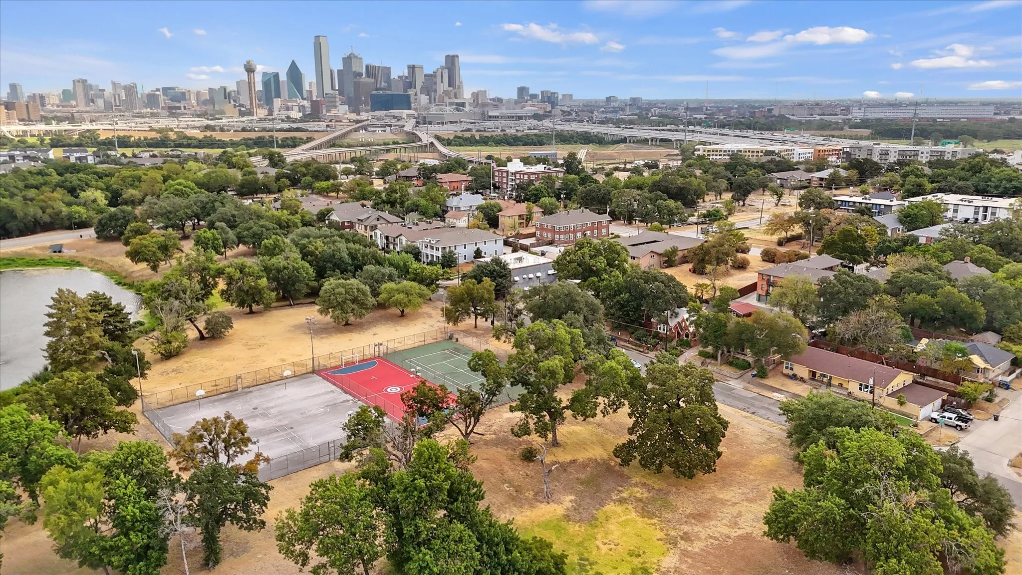 Single Family Residence For Sale in Dallas County , 708 Blaylock Drive, Dallas, Texas 75203, 3 Bedroom, 2 Bathroom, Garage spaces, 1,246 Sqft, built in 1948, mls#21371281, Real Estate Agent in Dallas, Homes For Sale in Dallas county, Homes For Sale in Dallas, Realtor in Dallas Texas, Real Estate Brokerage Independent Realty Texas, Luminita Cordes Realtor