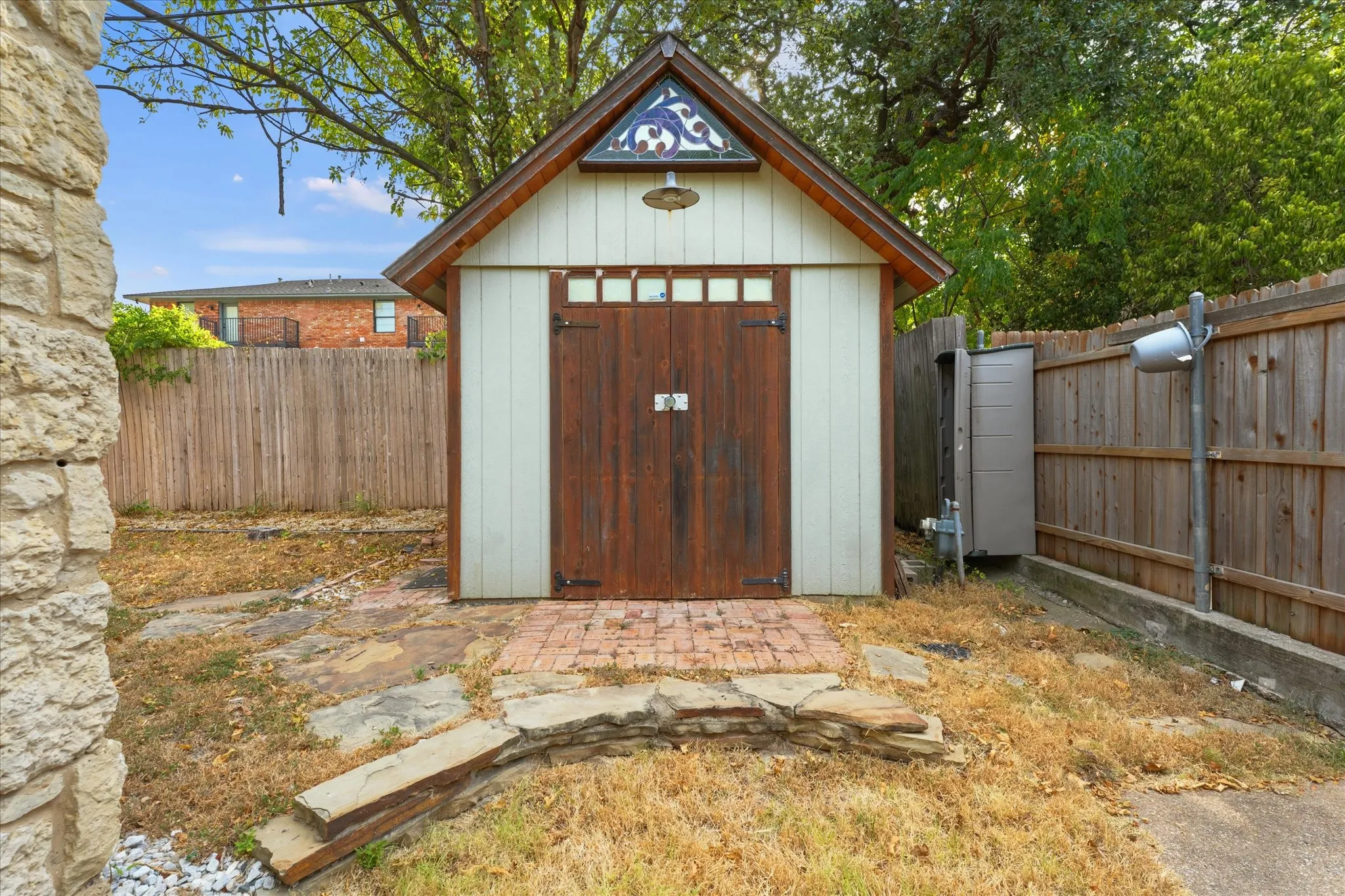 Single Family Residence For Sale in Dallas County , 708 Blaylock Drive, Dallas, Texas 75203, 3 Bedroom, 2 Bathroom, Garage spaces, 1,246 Sqft, built in 1948, mls#21371281, Real Estate Agent in Dallas, Homes For Sale in Dallas county, Homes For Sale in Dallas, Realtor in Dallas Texas, Real Estate Brokerage Independent Realty Texas, Luminita Cordes Realtor