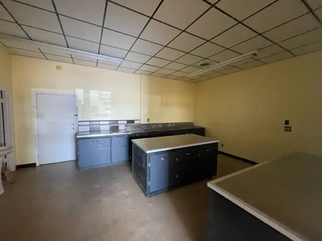 Office For Rent in Taylor County , 2510 S 7th Street, Abilene, Texas 79605, 0, 0, Garage spaces, 0 Sqft, built in 1978, mls#21371390, Real Estate Agent in Abilene, Homes For Rent in Taylor county, Homes For Rent in Abilene, Realtor in Abilene Texas, Real Estate Brokerage Independent Realty Texas, Luminita Cordes Realtor
