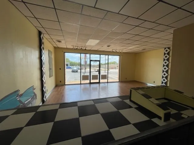 Office For Rent in Taylor County , 2510 S 7th Street, Abilene, Texas 79605, 0, 0, Garage spaces, 0 Sqft, built in 1978, mls#21371390, Real Estate Agent in Abilene, Homes For Rent in Taylor county, Homes For Rent in Abilene, Realtor in Abilene Texas, Real Estate Brokerage Independent Realty Texas, Luminita Cordes Realtor