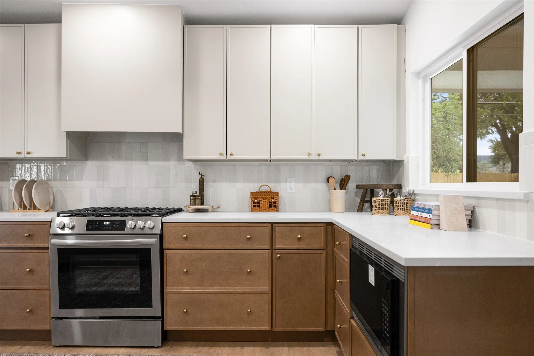 Single Family Residence For Sale in Collin County , 408 Forest Grove Drive, Richardson, Texas 75080, 4 Bedroom, 2 Bathroom, 2 Garage spaces, 2,041 Sqft, built in 1972, mls#21345493, Real Estate Agent in Richardson, Homes For Sale in Collin county, Homes For Sale in Richardson, Realtor in Richardson Texas, Real Estate Brokerage Independent Realty Texas, Luminita Cordes Realtor