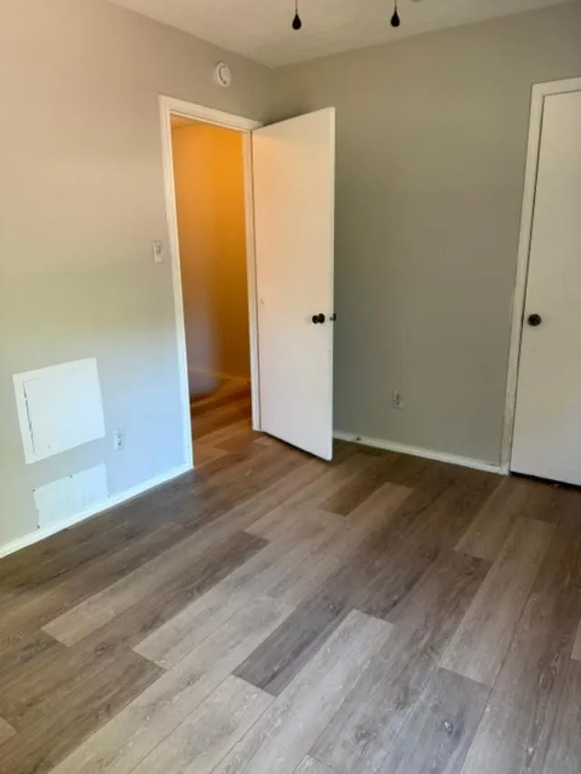 Apartment For Rent in Tarrant County , 7608 Chapin Road A, Fort Worth, Texas 76116, 2 Bedroom, 2 Bathroom, Garage spaces, 1,095 Sqft, built in 1984, mls#21371401, Real Estate Agent in Fort Worth, Homes For Rent in Tarrant county, Homes For Rent in Fort Worth, Realtor in Fort Worth Texas, Real Estate Brokerage Independent Realty Texas, Luminita Cordes Realtor