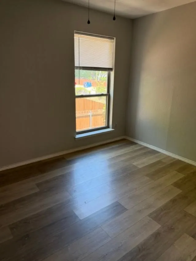 Apartment For Rent in Tarrant County , 7608 Chapin Road A, Fort Worth, Texas 76116, 2 Bedroom, 2 Bathroom, Garage spaces, 1,095 Sqft, built in 1984, mls#21371401, Real Estate Agent in Fort Worth, Homes For Rent in Tarrant county, Homes For Rent in Fort Worth, Realtor in Fort Worth Texas, Real Estate Brokerage Independent Realty Texas, Luminita Cordes Realtor
