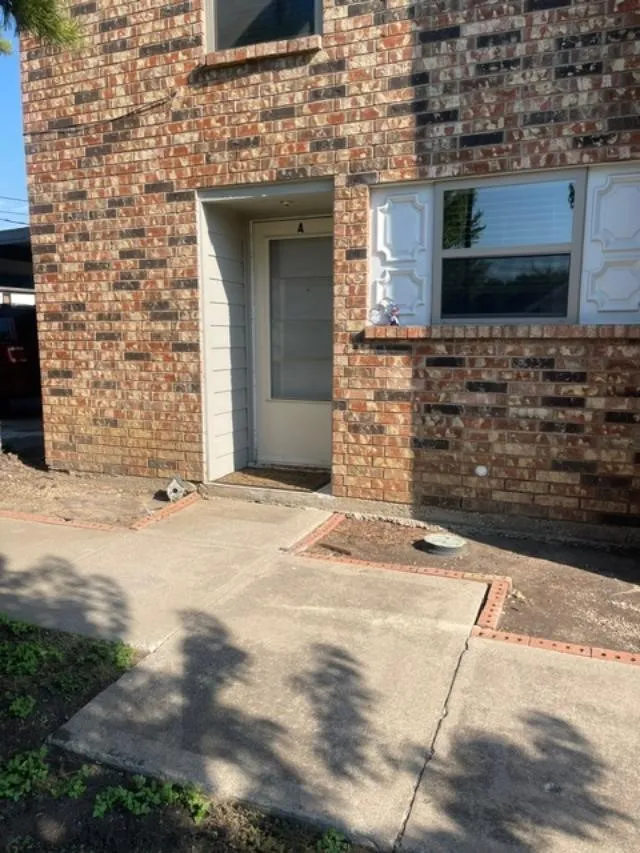 Apartment For Rent in Tarrant County , 7608 Chapin Road A, Fort Worth, Texas 76116, 2 Bedroom, 2 Bathroom, Garage spaces, 1,095 Sqft, built in 1984, mls#21371401, Real Estate Agent in Fort Worth, Homes For Rent in Tarrant county, Homes For Rent in Fort Worth, Realtor in Fort Worth Texas, Real Estate Brokerage Independent Realty Texas, Luminita Cordes Realtor