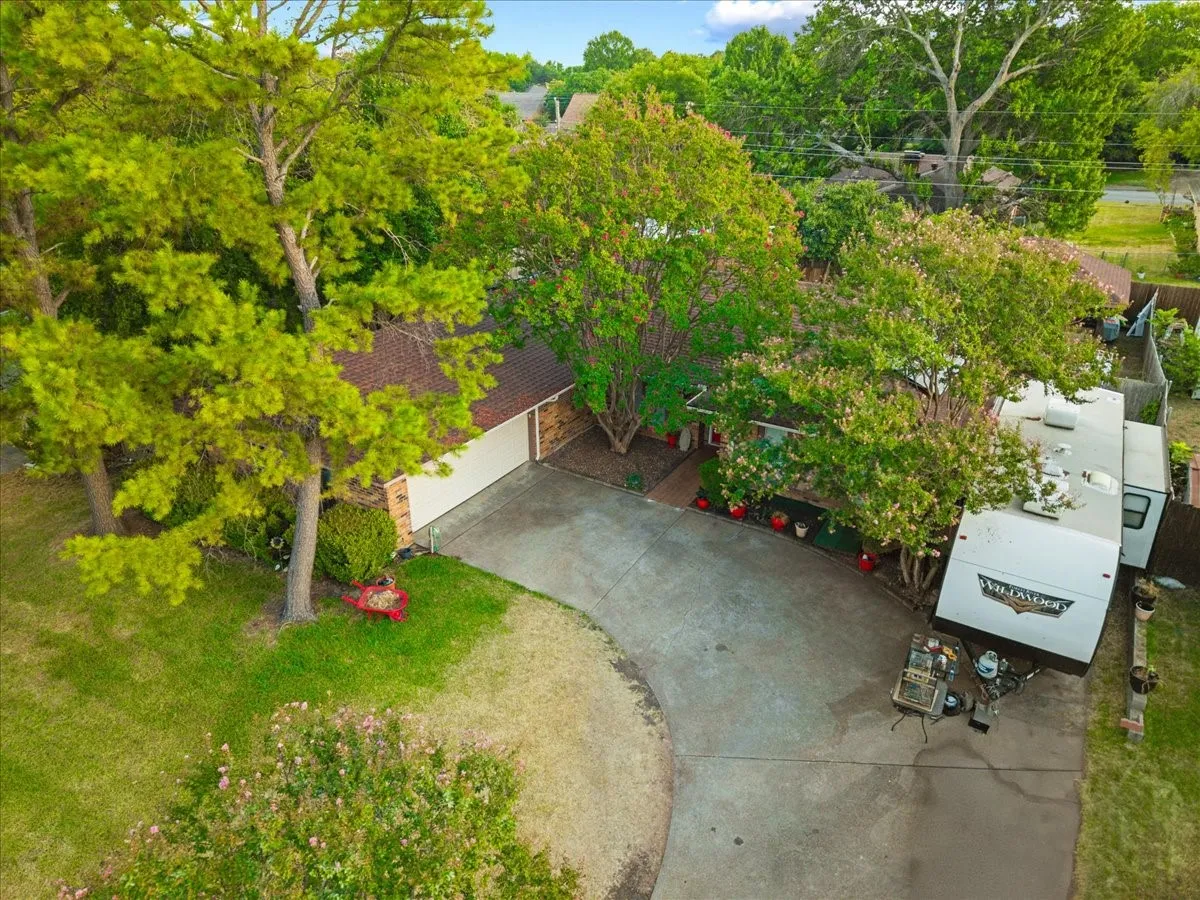 Single Family Residence For Sale in Dallas County , 622 Wilson Court, Duncanville, Texas 75137, 4 Bedroom, 2 Bathroom, 2 Garage spaces, 1,641 Sqft, built in 1976, mls#21371407, Real Estate Agent in Duncanville, Homes For Sale in Dallas county, Homes For Sale in Duncanville, Realtor in Duncanville Texas, Real Estate Brokerage Independent Realty Texas, Luminita Cordes Realtor
