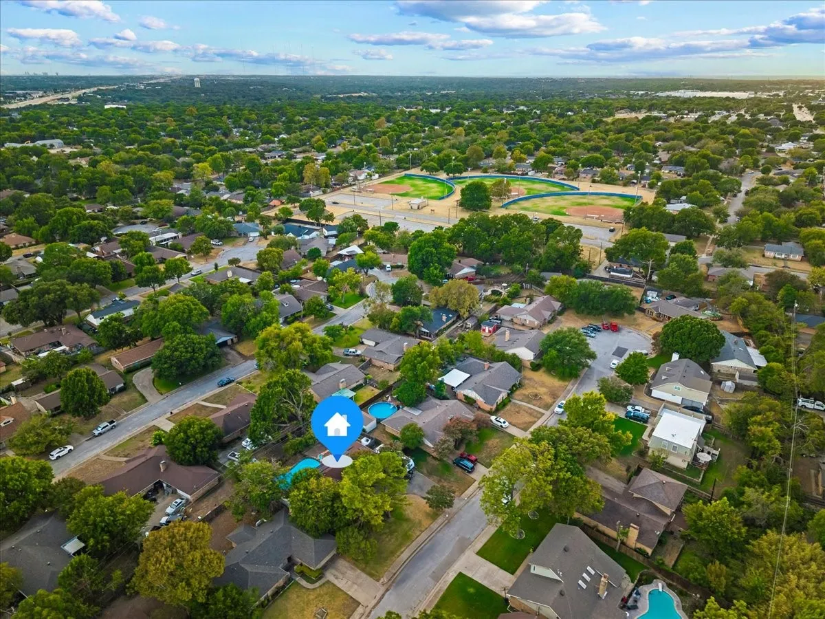Single Family Residence For Sale in Dallas County , 622 Wilson Court, Duncanville, Texas 75137, 4 Bedroom, 2 Bathroom, 2 Garage spaces, 1,641 Sqft, built in 1976, mls#21371407, Real Estate Agent in Duncanville, Homes For Sale in Dallas county, Homes For Sale in Duncanville, Realtor in Duncanville Texas, Real Estate Brokerage Independent Realty Texas, Luminita Cordes Realtor