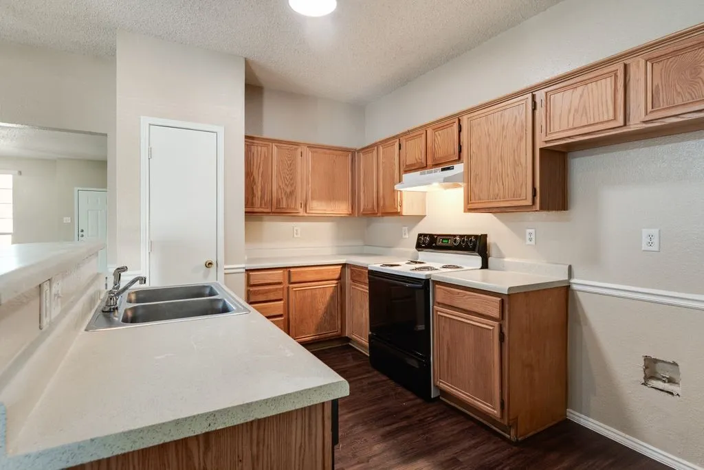 Single Family Residence For Rent in Dallas County , 2729 Bent Brook Drive, Mesquite, Texas 75181, 4 Bedroom, 2 Bathroom, 2 Garage spaces, 1,726 Sqft, built in 1995, mls#21371409, Real Estate Agent in Mesquite, Homes For Rent in Dallas county, Homes For Rent in Mesquite, Realtor in Mesquite Texas, Real Estate Brokerage Independent Realty Texas, Luminita Cordes Realtor