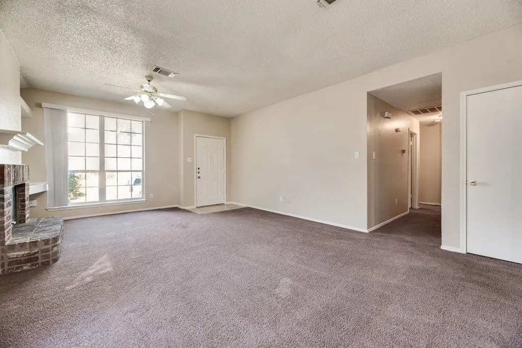 Single Family Residence For Rent in Dallas County , 2729 Bent Brook Drive, Mesquite, Texas 75181, 4 Bedroom, 2 Bathroom, 2 Garage spaces, 1,726 Sqft, built in 1995, mls#21371409, Real Estate Agent in Mesquite, Homes For Rent in Dallas county, Homes For Rent in Mesquite, Realtor in Mesquite Texas, Real Estate Brokerage Independent Realty Texas, Luminita Cordes Realtor