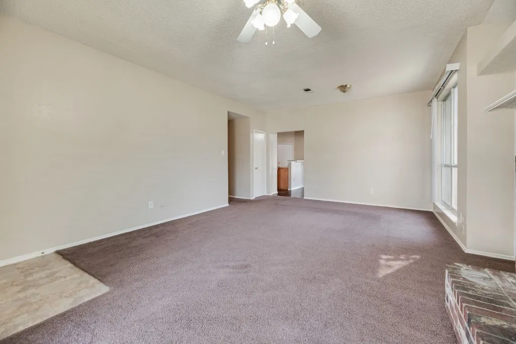 Single Family Residence For Rent in Dallas County , 2729 Bent Brook Drive, Mesquite, Texas 75181, 4 Bedroom, 2 Bathroom, 2 Garage spaces, 1,726 Sqft, built in 1995, mls#21371409, Real Estate Agent in Mesquite, Homes For Rent in Dallas county, Homes For Rent in Mesquite, Realtor in Mesquite Texas, Real Estate Brokerage Independent Realty Texas, Luminita Cordes Realtor