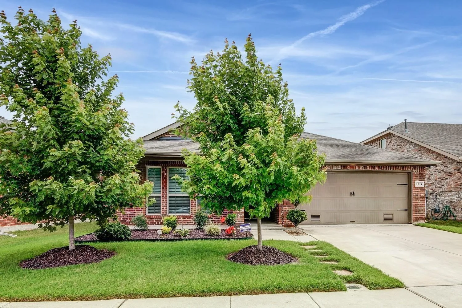 Single Family Residence For Rent in Collin County , 1311 Coleman Drive, Melissa, Texas 75454, 3 Bedroom, 2 Bathroom, 2 Garage spaces, 1,769 Sqft, built in 2015, mls#21371410, Real Estate Agent in Melissa, Homes For Rent in Collin county, Homes For Rent in Melissa, Realtor in Melissa Texas, Real Estate Brokerage Independent Realty Texas, Luminita Cordes Realtor