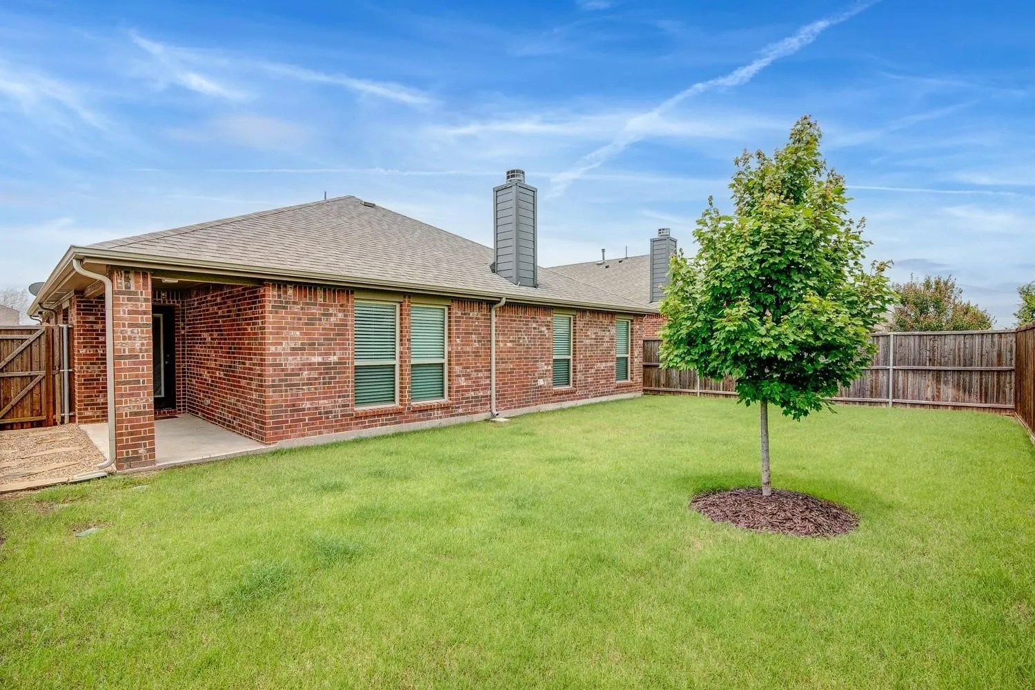 Single Family Residence For Rent in Collin County , 1311 Coleman Drive, Melissa, Texas 75454, 3 Bedroom, 2 Bathroom, 2 Garage spaces, 1,769 Sqft, built in 2015, mls#21371410, Real Estate Agent in Melissa, Homes For Rent in Collin county, Homes For Rent in Melissa, Realtor in Melissa Texas, Real Estate Brokerage Independent Realty Texas, Luminita Cordes Realtor