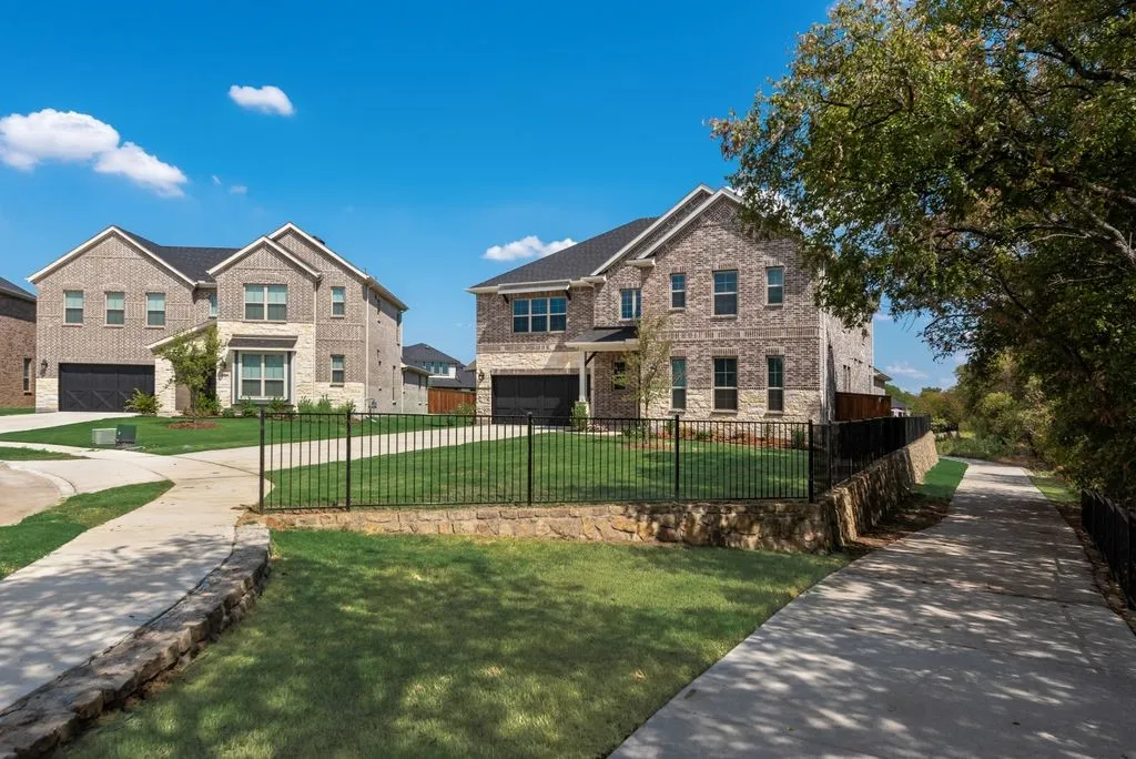 Walking Trail on Side of Home