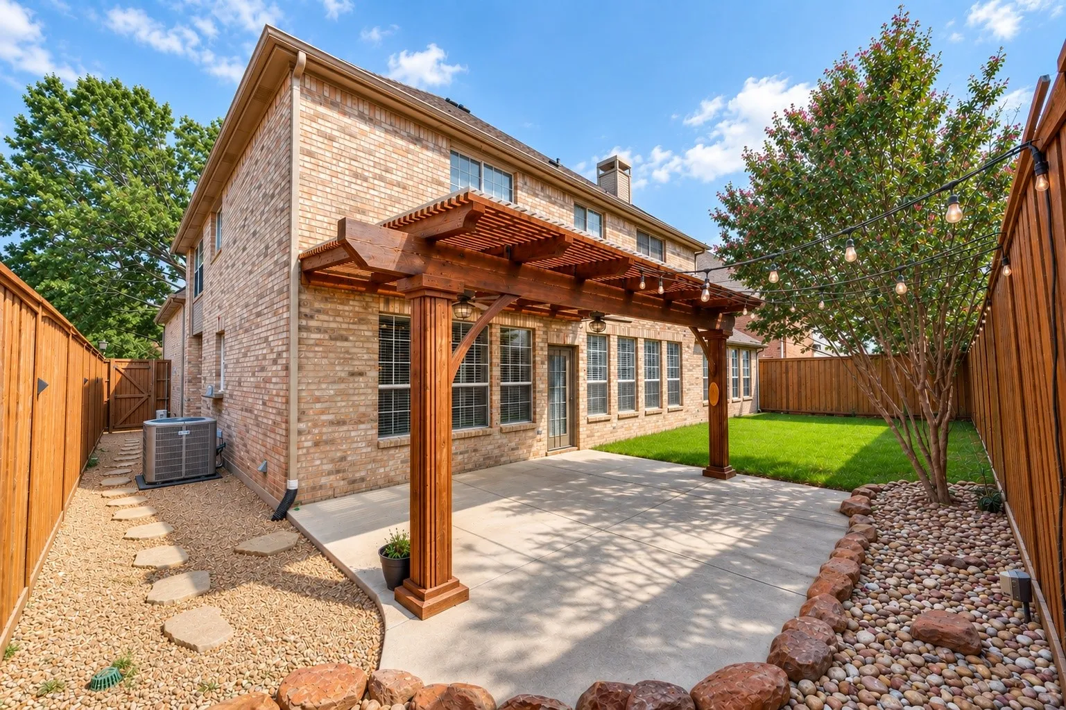 Single Family Residence For Rent in Collin County , 4167 Crooked Stick Drive, Frisco, Texas 75035, 4 Bedroom, 3 Bathroom, 3 Garage spaces, 3,659 Sqft, built in 1998, mls#21371412, Real Estate Agent in Frisco, Homes For Rent in Collin county, Homes For Rent in Frisco, Realtor in Frisco Texas, Real Estate Brokerage Independent Realty Texas, Luminita Cordes Realtor