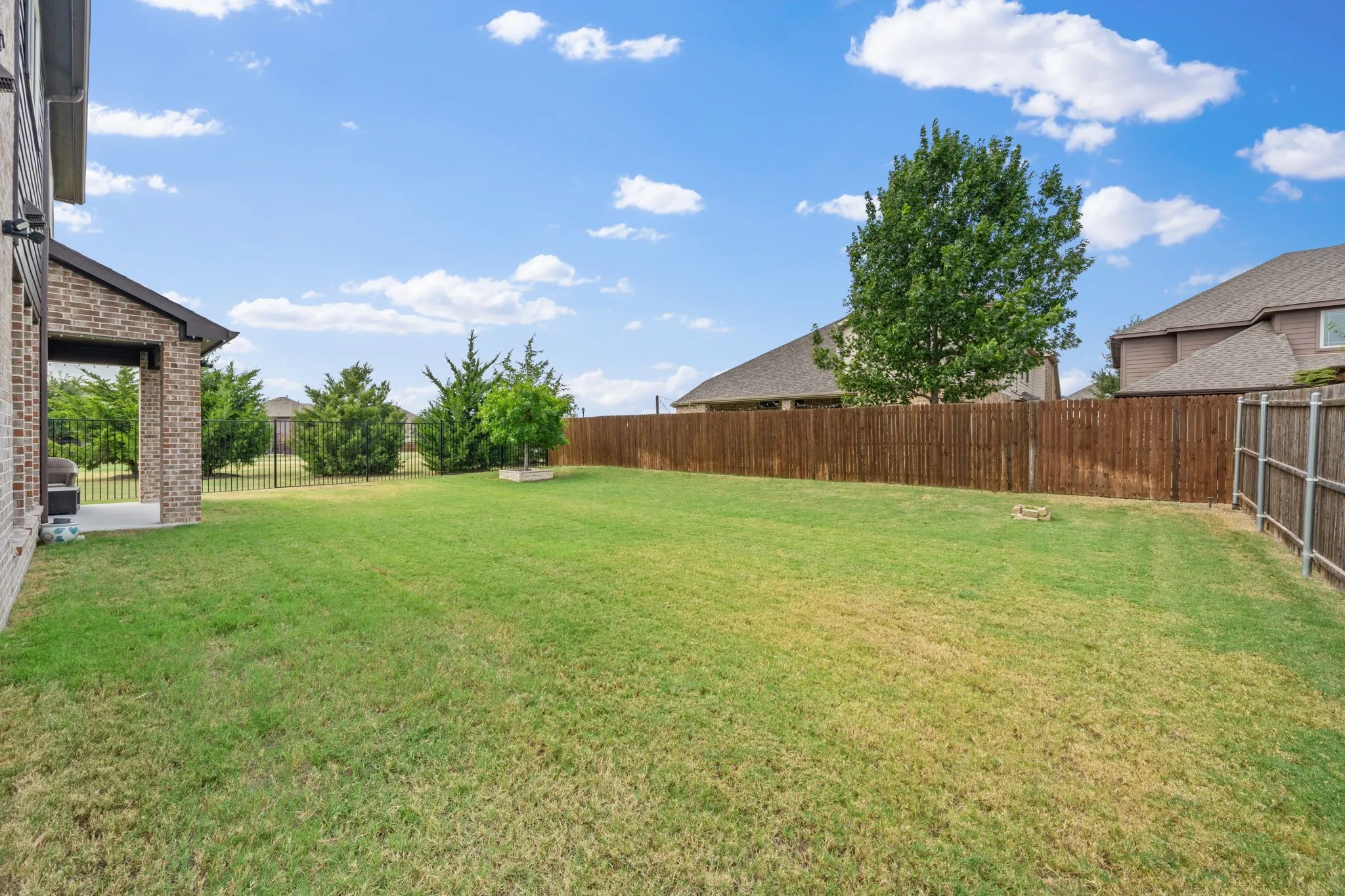 Single Family Residence For Sale in Collin County , 5101 Hertel Court, Mc Kinney, Texas 75071, 4 Bedroom, 3 Bathroom, 2 Garage spaces, 3,015 Sqft, built in 2022, mls#21362203, Real Estate Agent in Mc Kinney, Homes For Sale in Collin county, Homes For Sale in Mc Kinney, Realtor in Mc Kinney Texas, Real Estate Brokerage Independent Realty Texas, Luminita Cordes Realtor