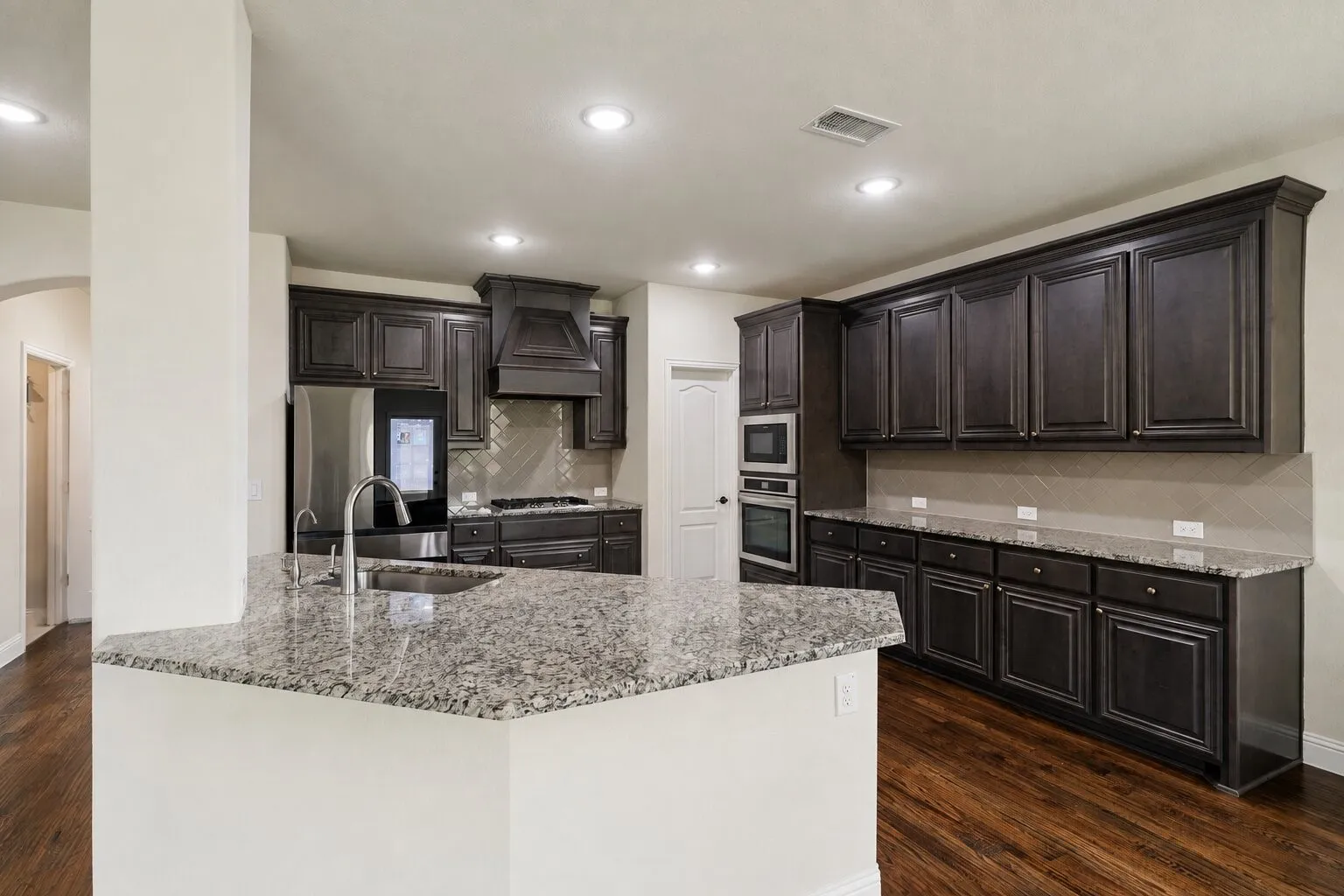 Single Family Residence For Sale in Collin County , 5101 Hertel Court, Mc Kinney, Texas 75071, 4 Bedroom, 3 Bathroom, 2 Garage spaces, 3,015 Sqft, built in 2022, mls#21362203, Real Estate Agent in Mc Kinney, Homes For Sale in Collin county, Homes For Sale in Mc Kinney, Realtor in Mc Kinney Texas, Real Estate Brokerage Independent Realty Texas, Luminita Cordes Realtor