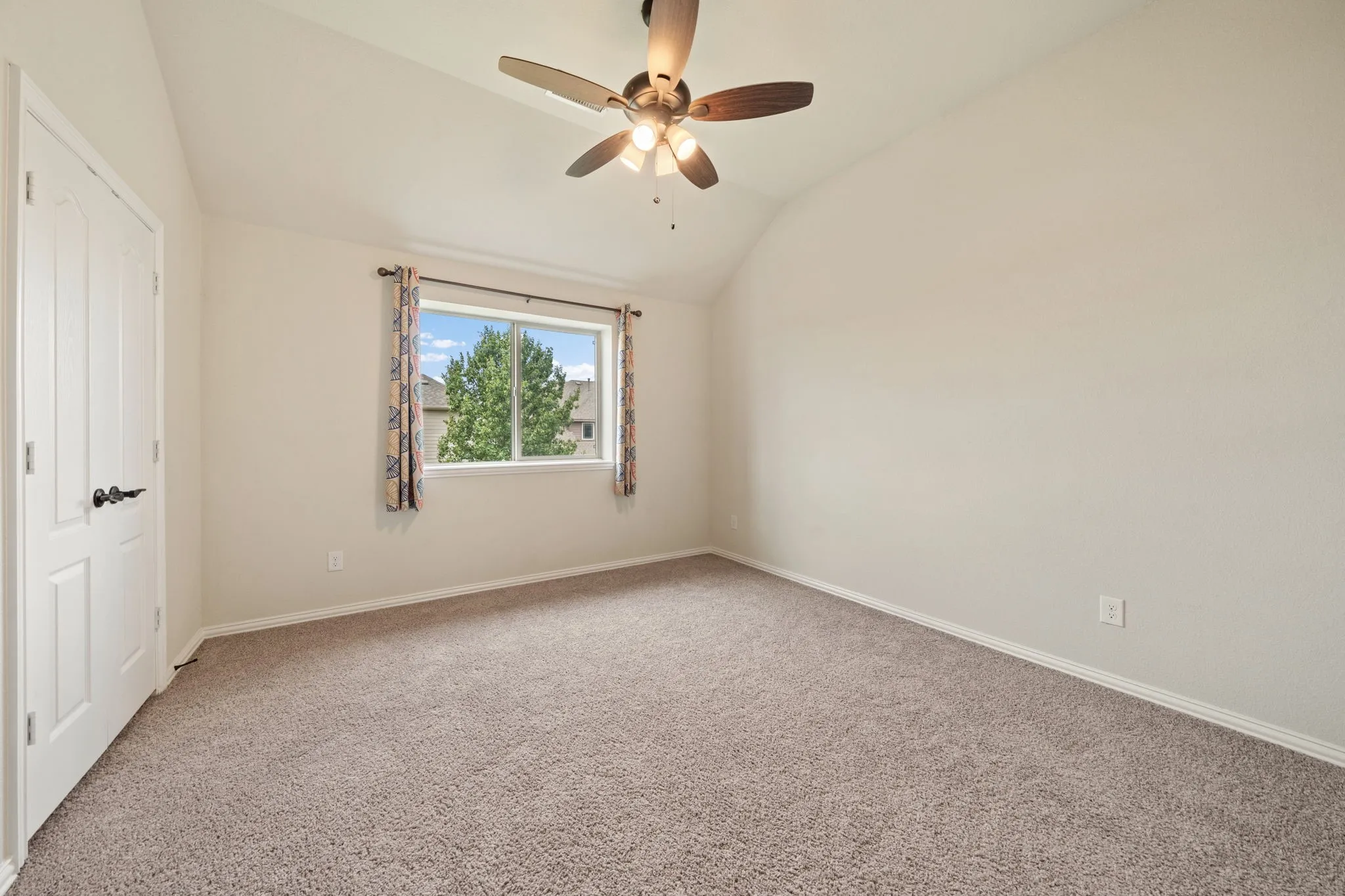 Single Family Residence For Sale in Collin County , 5101 Hertel Court, Mc Kinney, Texas 75071, 4 Bedroom, 3 Bathroom, 2 Garage spaces, 3,015 Sqft, built in 2022, mls#21362203, Real Estate Agent in Mc Kinney, Homes For Sale in Collin county, Homes For Sale in Mc Kinney, Realtor in Mc Kinney Texas, Real Estate Brokerage Independent Realty Texas, Luminita Cordes Realtor
