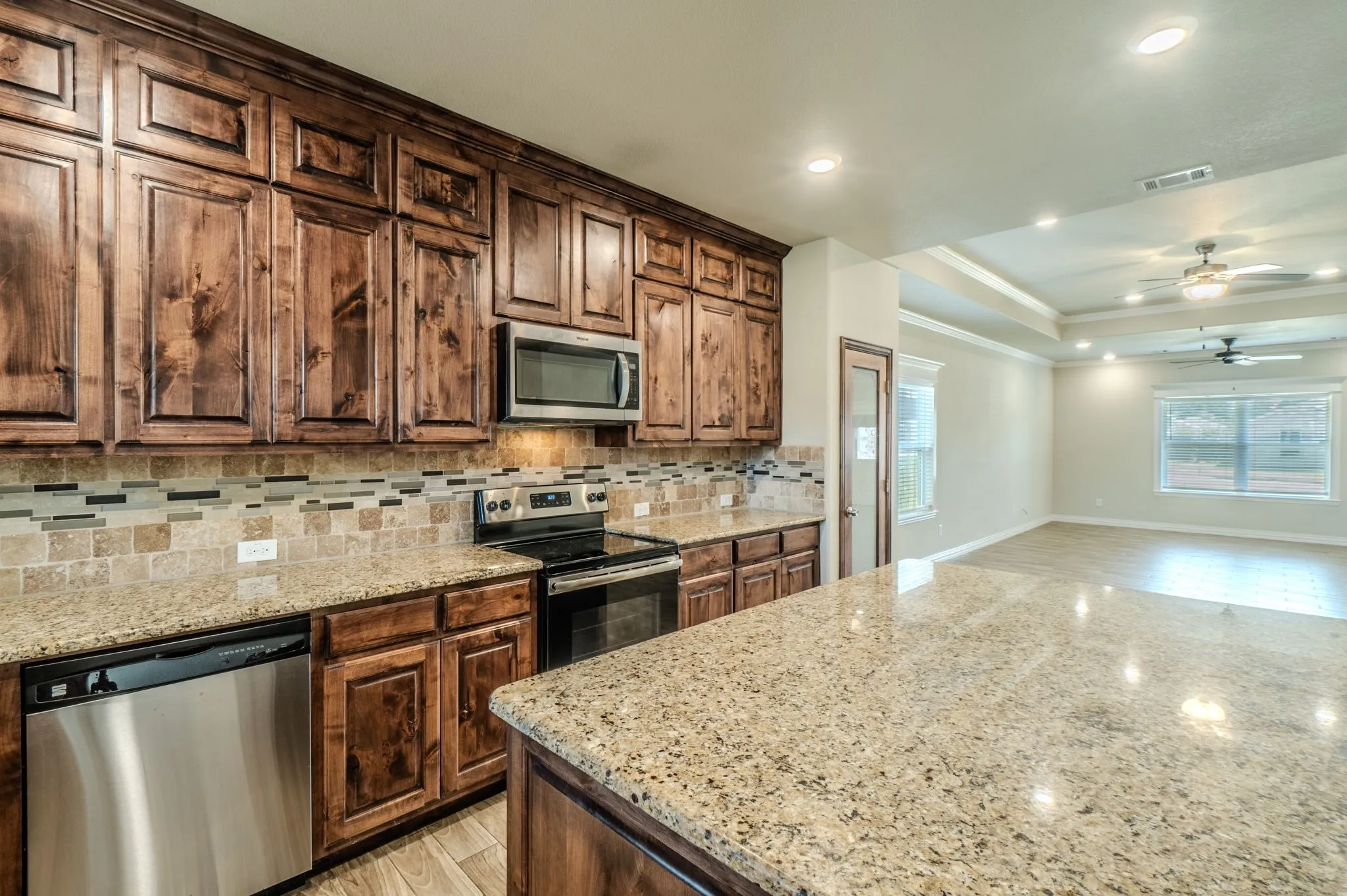 Single Family Residence For Sale in Tarrant County , 2016 Langston Street, Fort Worth, Texas 76105, 3 Bedroom, 2 Bathroom, 2 Garage spaces, 1,600 Sqft, built in 2019, mls#21369019, Real Estate Agent in Fort Worth, Homes For Sale in Tarrant county, Homes For Sale in Fort Worth, Realtor in Fort Worth Texas, Real Estate Brokerage Independent Realty Texas, Luminita Cordes Realtor