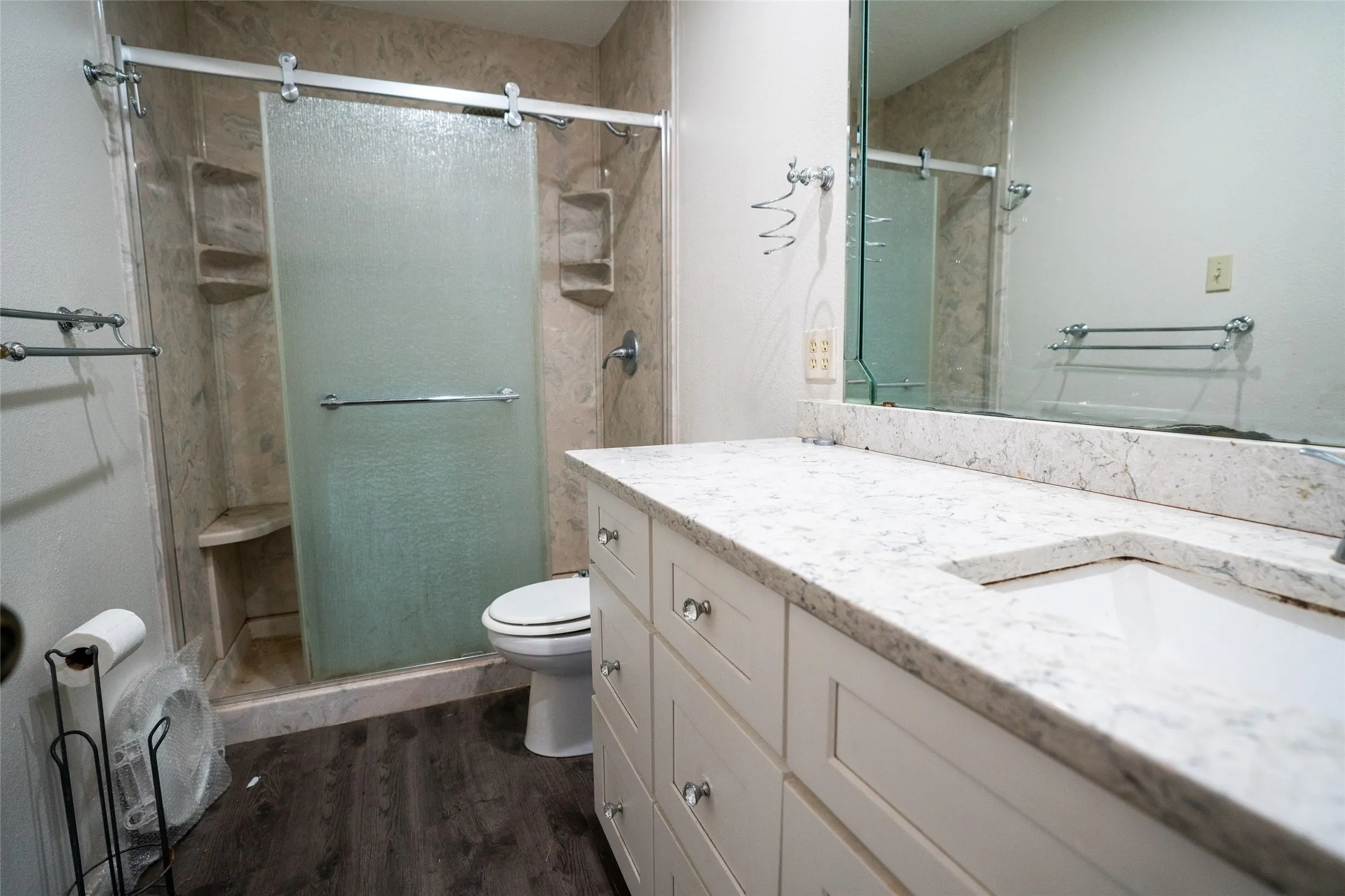 Single Family Residence For Sale in Hopkins County , 201 SHILOH, Sulphur Springs, Texas 75482, 4 Bedroom, 2 Bathroom, 2 Garage spaces, 3,283 Sqft, built in 1974, mls#21369783, Real Estate Agent in Sulphur Springs, Homes For Sale in Hopkins county, Homes For Sale in Sulphur Springs, Realtor in Sulphur Springs Texas, Real Estate Brokerage Independent Realty Texas, Luminita Cordes Realtor