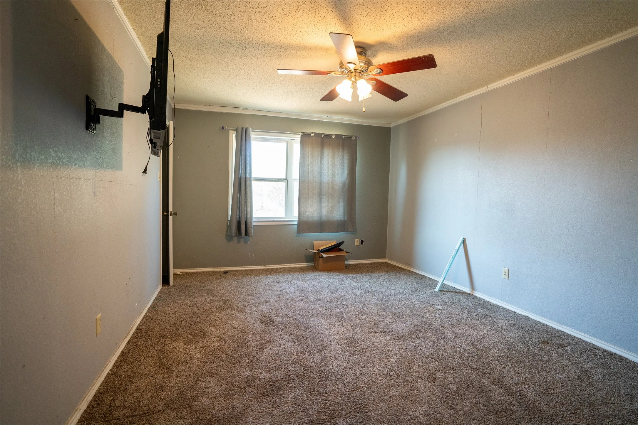 Single Family Residence For Sale in Hopkins County , 201 SHILOH, Sulphur Springs, Texas 75482, 4 Bedroom, 2 Bathroom, 2 Garage spaces, 3,283 Sqft, built in 1974, mls#21369783, Real Estate Agent in Sulphur Springs, Homes For Sale in Hopkins county, Homes For Sale in Sulphur Springs, Realtor in Sulphur Springs Texas, Real Estate Brokerage Independent Realty Texas, Luminita Cordes Realtor
