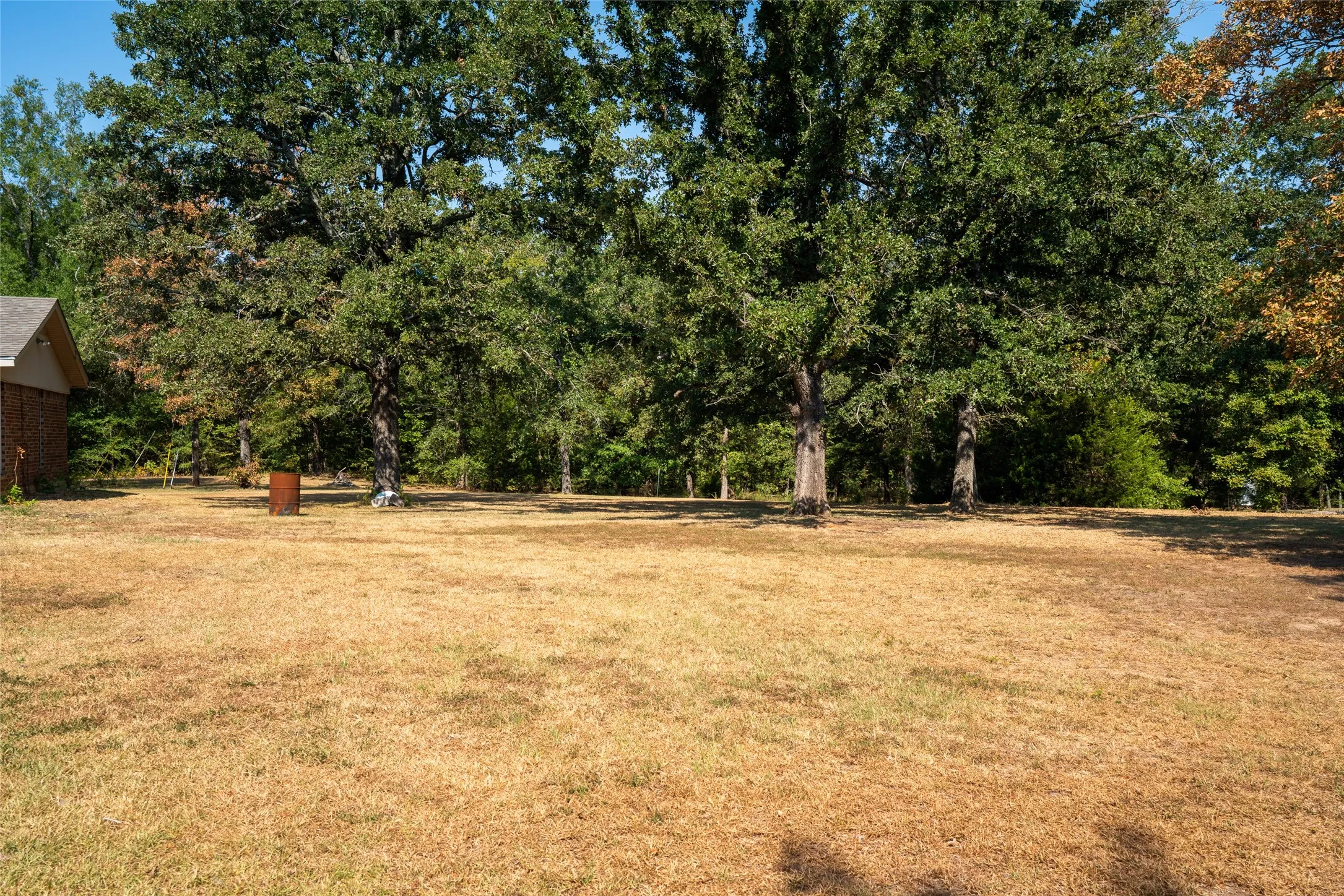 Single Family Residence For Sale in Hopkins County , 201 SHILOH, Sulphur Springs, Texas 75482, 4 Bedroom, 2 Bathroom, 2 Garage spaces, 3,283 Sqft, built in 1974, mls#21369783, Real Estate Agent in Sulphur Springs, Homes For Sale in Hopkins county, Homes For Sale in Sulphur Springs, Realtor in Sulphur Springs Texas, Real Estate Brokerage Independent Realty Texas, Luminita Cordes Realtor